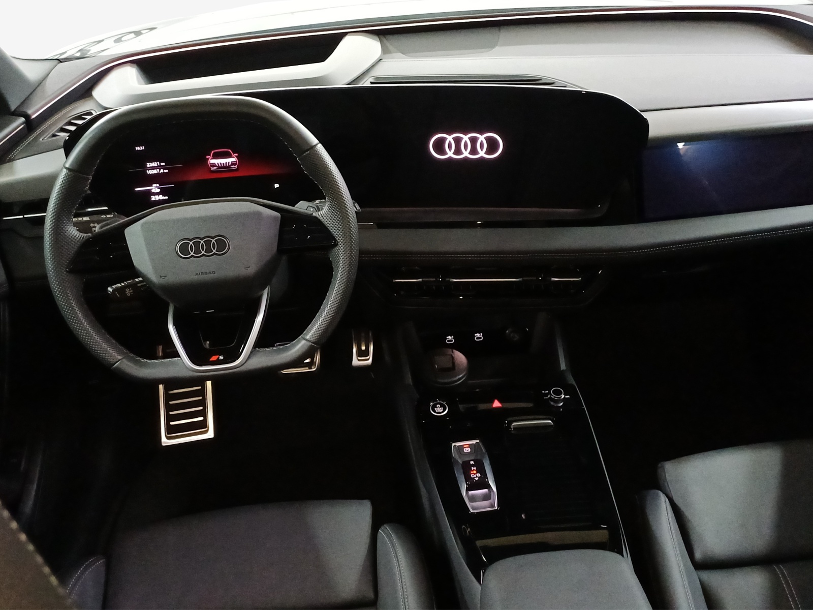 AUDI Q6 e-tron quattro-image-9