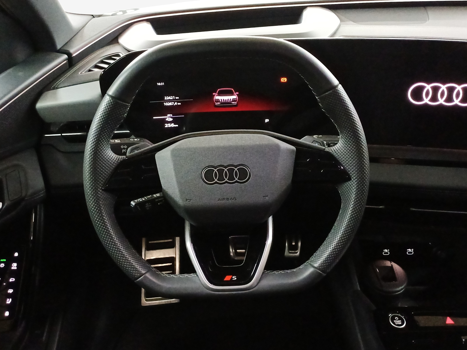 AUDI Q6 e-tron quattro-image-10