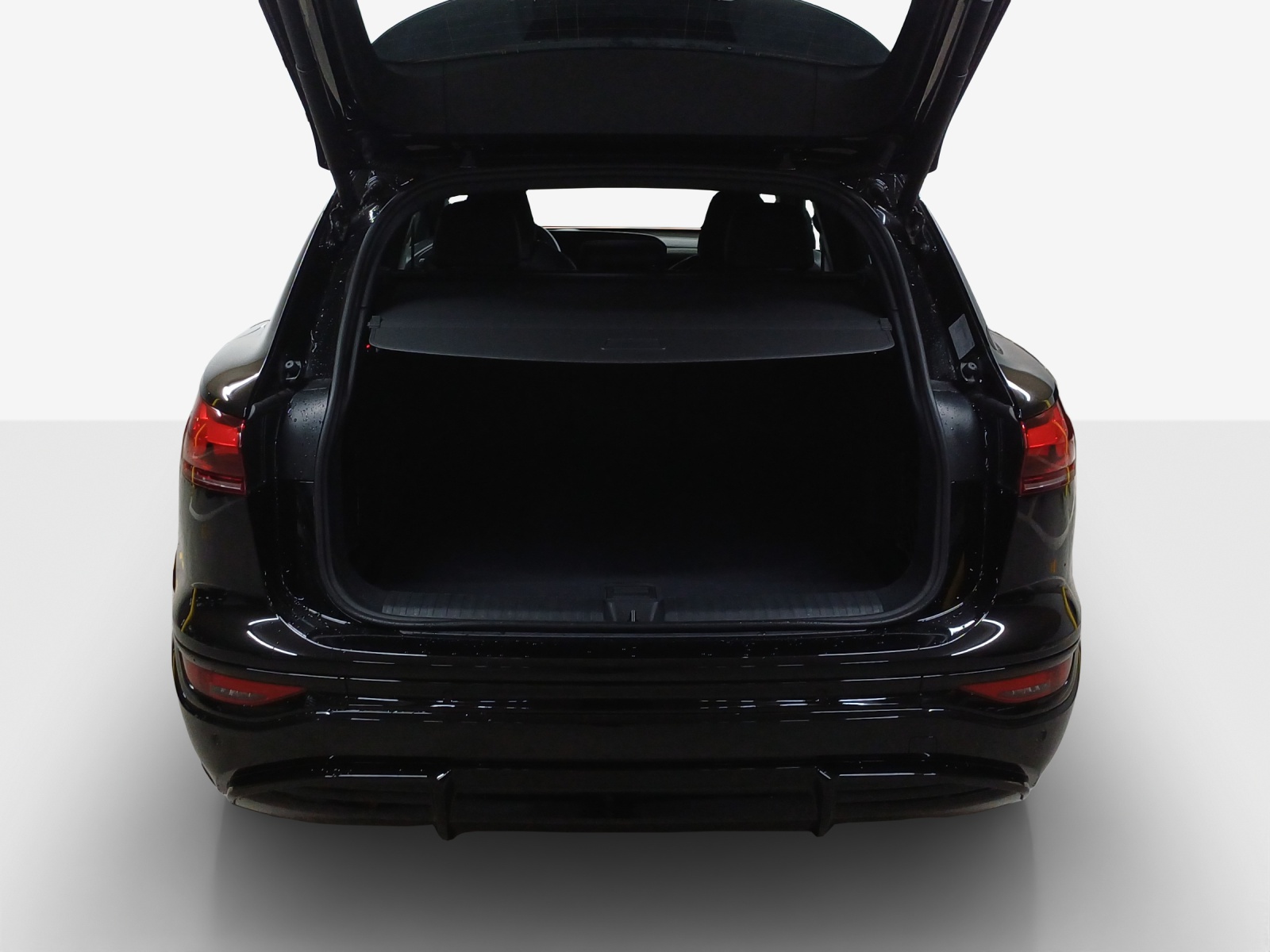 AUDI Q6 e-tron quattro-image-13