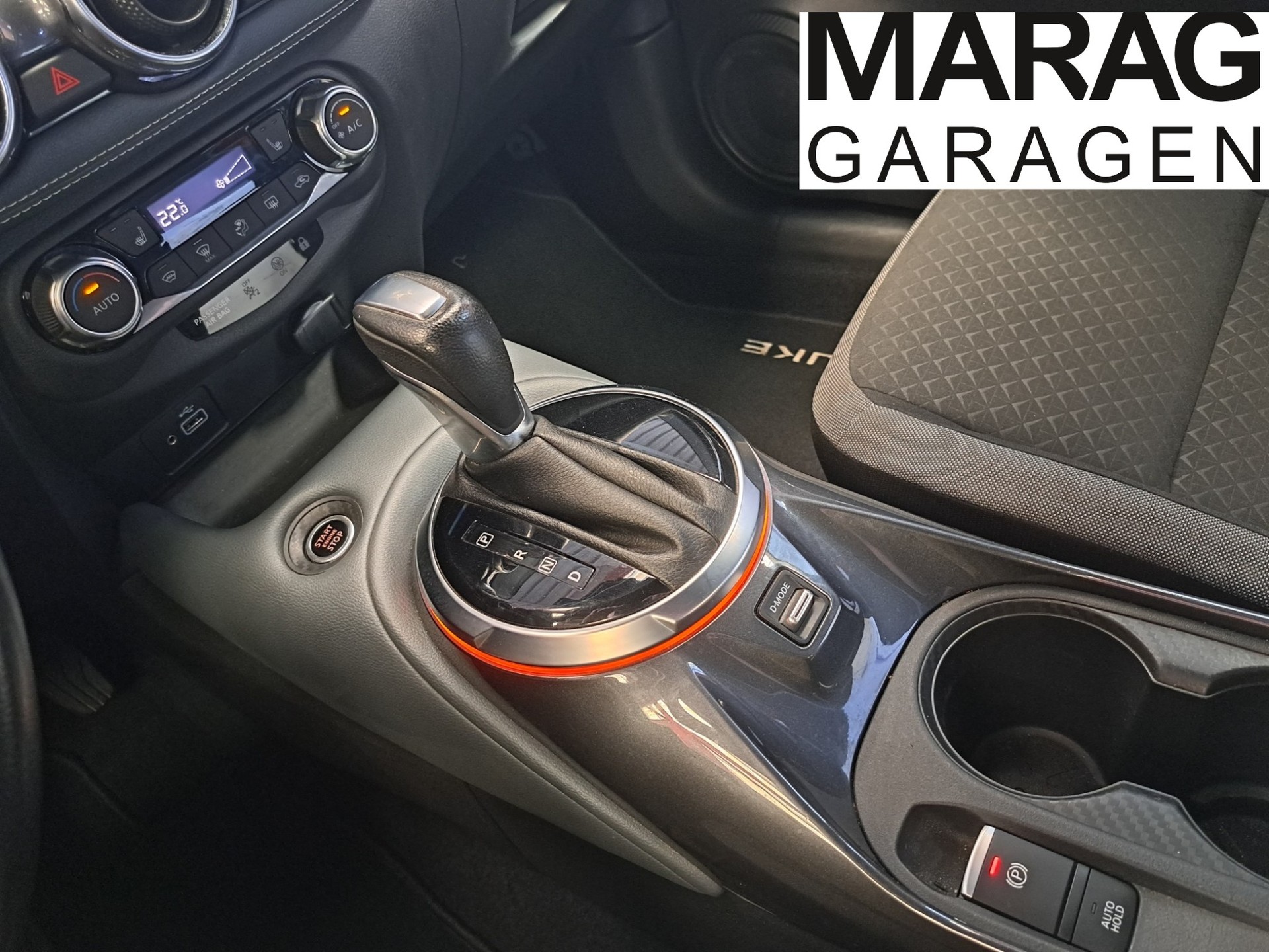 NISSAN Juke 1.0 DIG-T N-Connecta DCT-image-13
