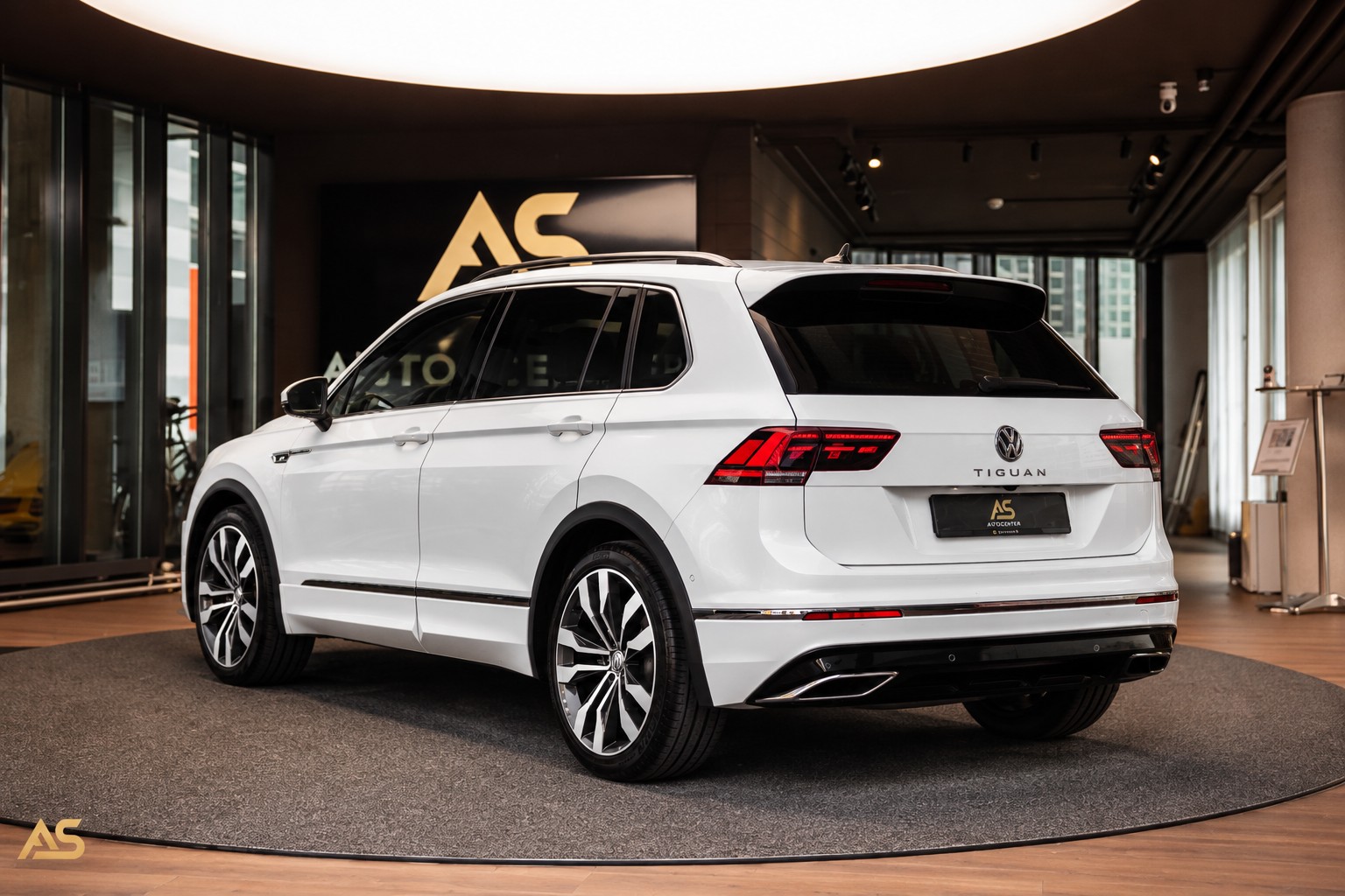 VW Tiguan 2.0TSI Highline 4Motion DSG (CH) MASSAGE | HEADUP | 360°-showroom-element-2