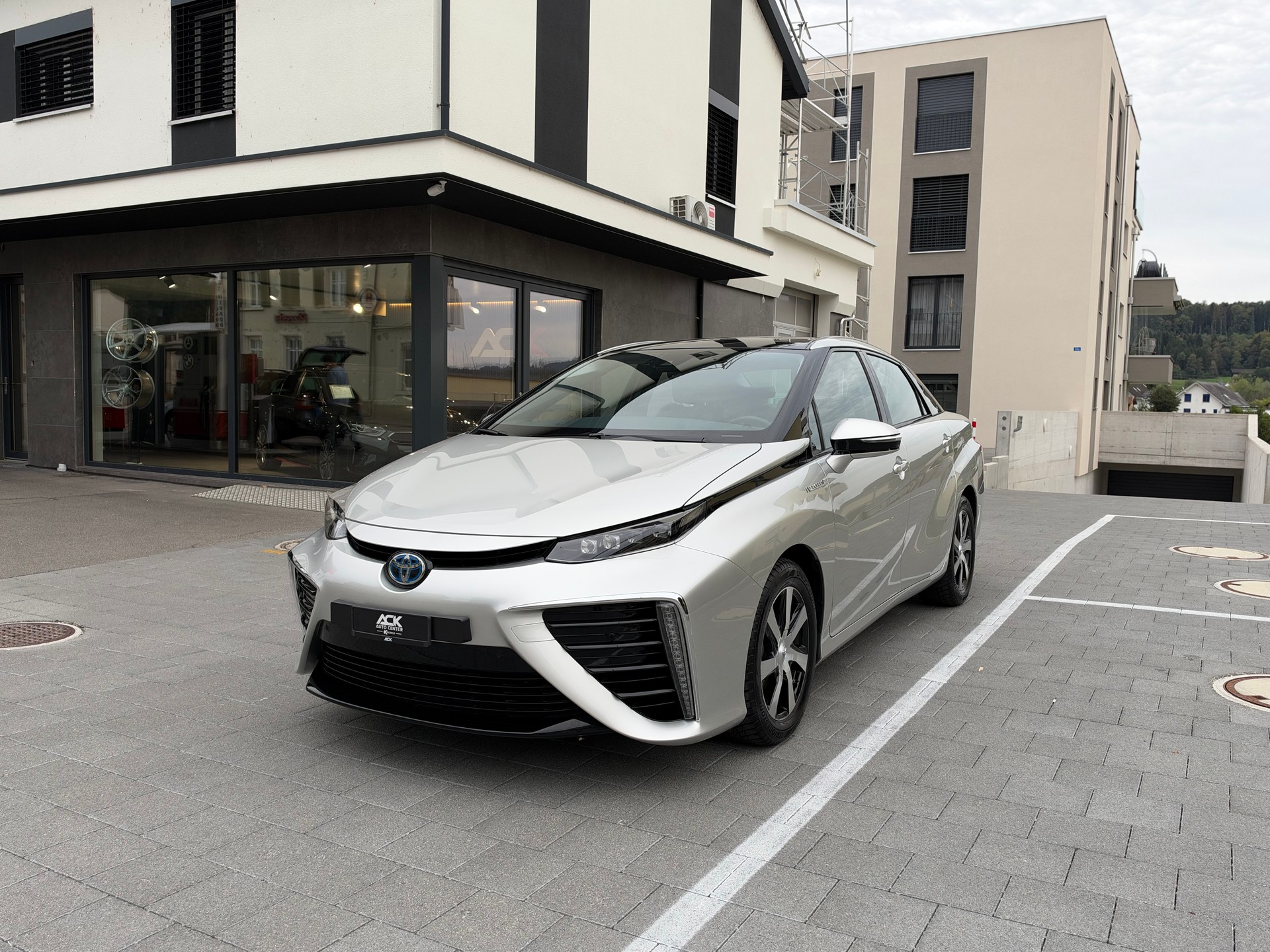 TOYOTA Mirai Fuel cell Premium