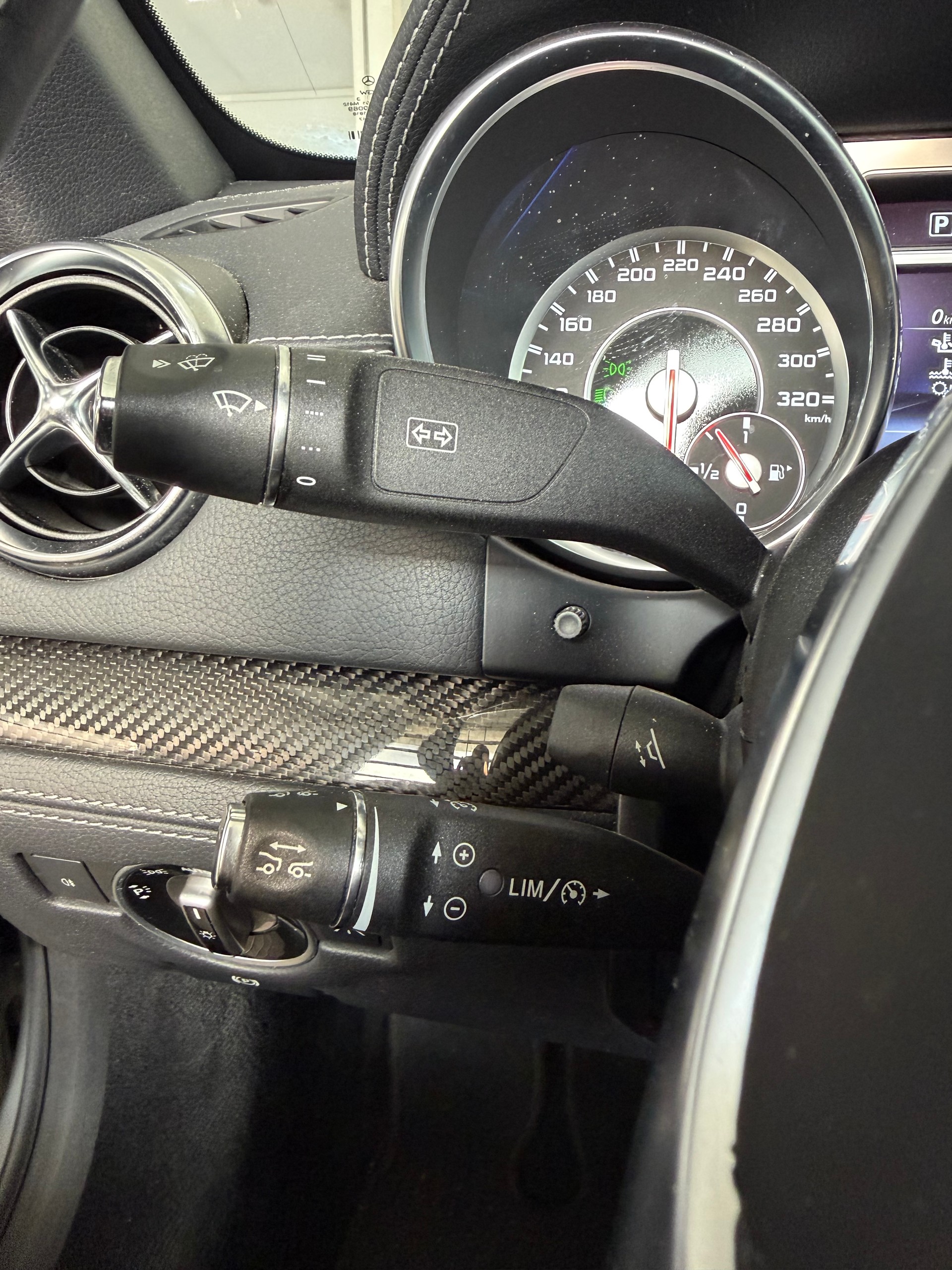 MERCEDES-BENZ SL 63 AMG Speedshift-image-16