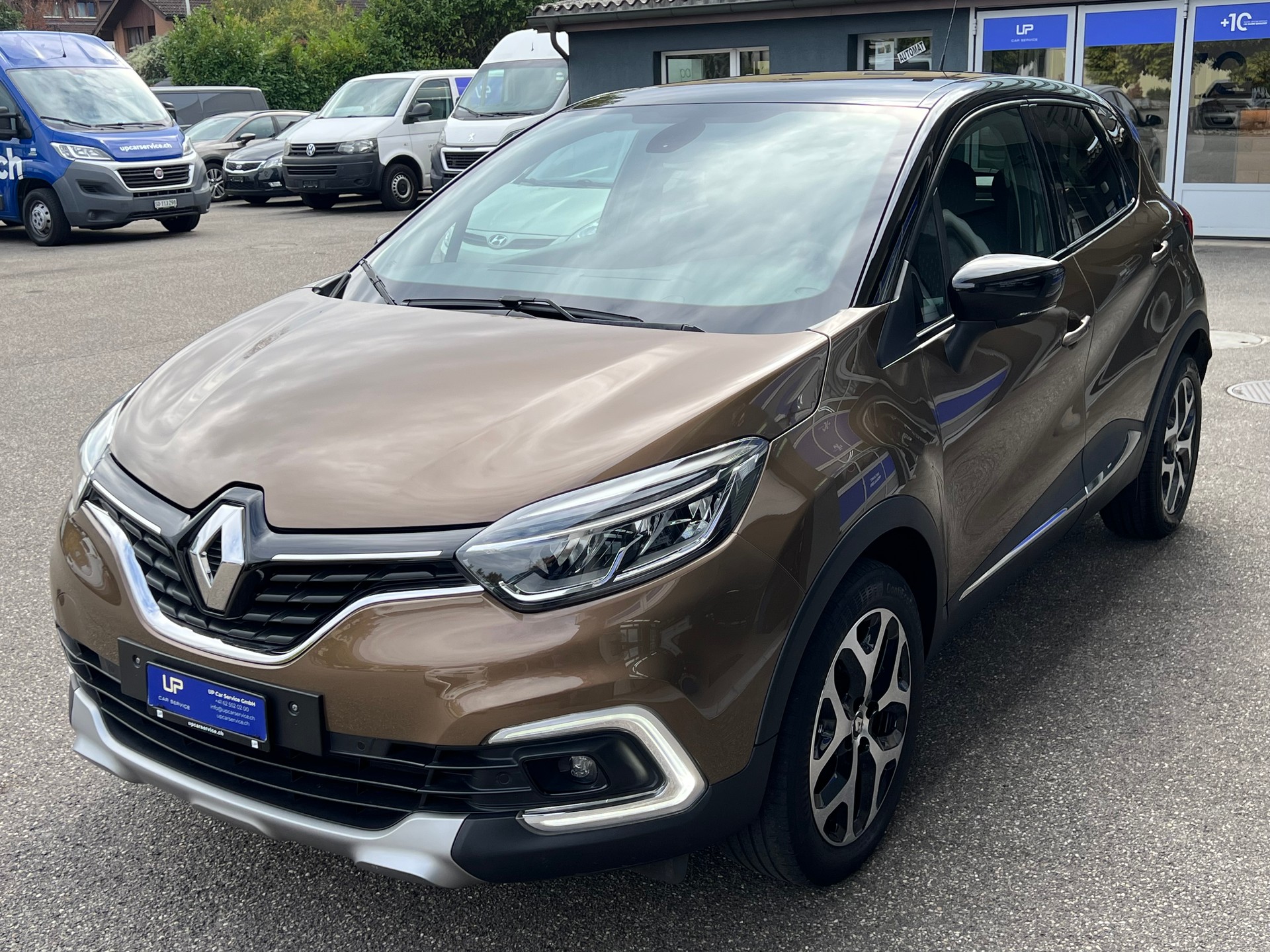 RENAULT Captur 1.2 TCe Intens EDC S/S-showroom-element-1