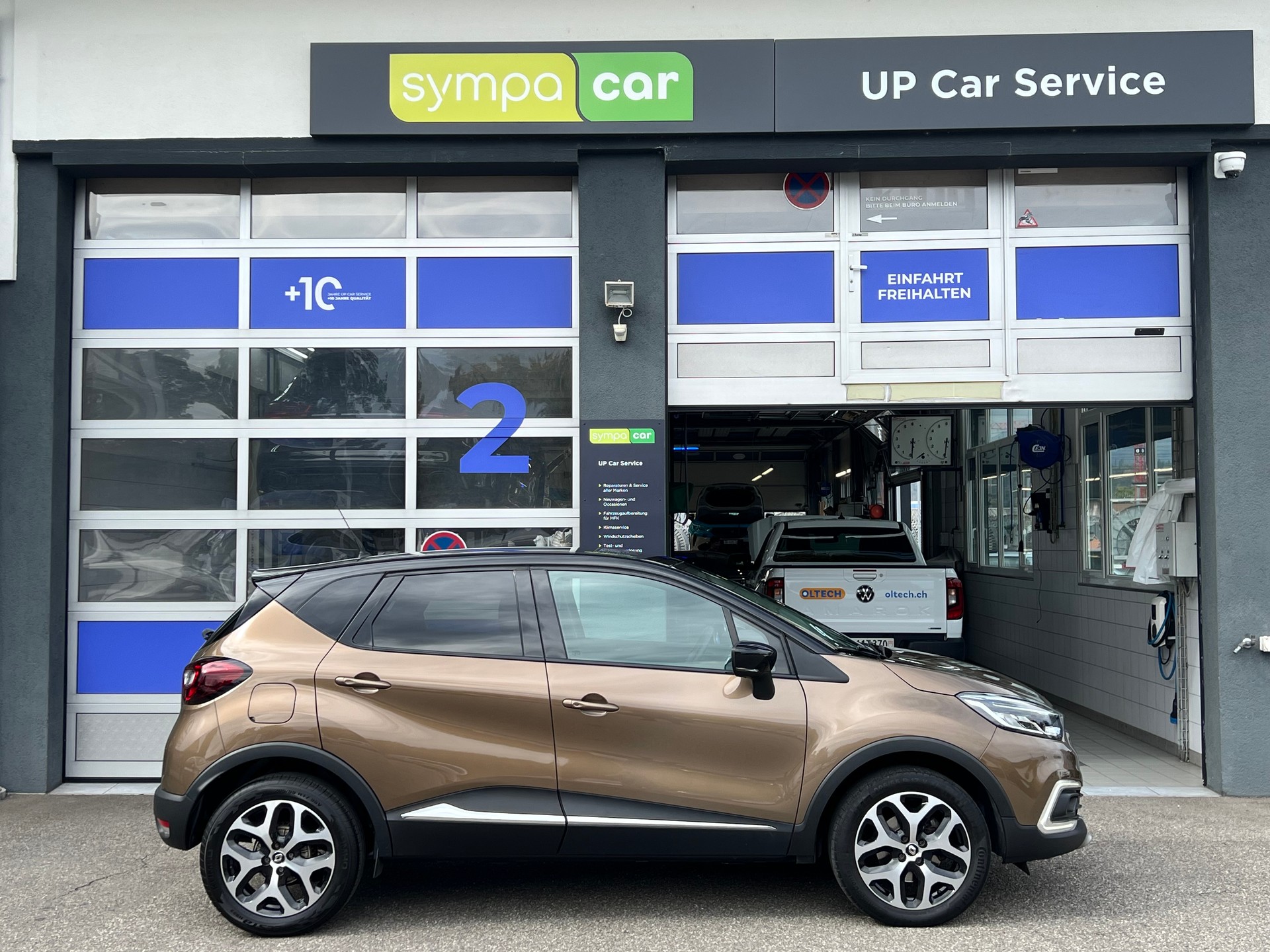RENAULT Captur 1.2 TCe Intens EDC S/S-showroom-element-3
