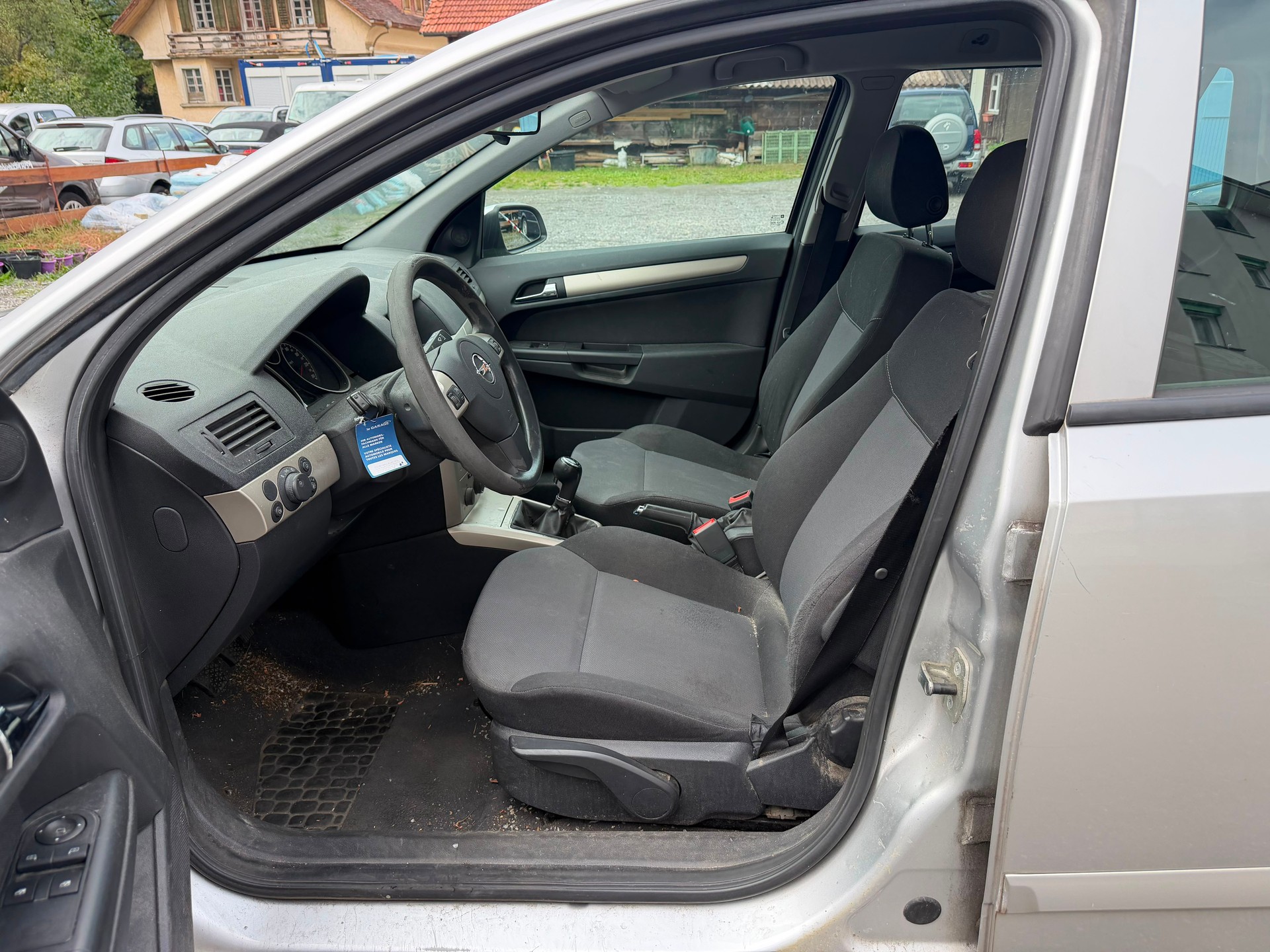 OPEL Astra Caravan 1.6i 16V-image-6