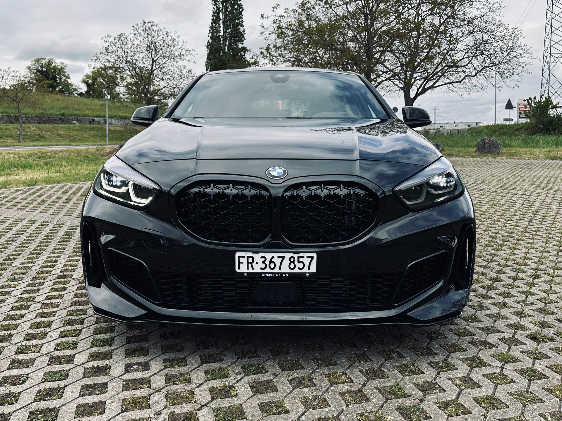 BMW M135i xDrive Steptronic-image-2