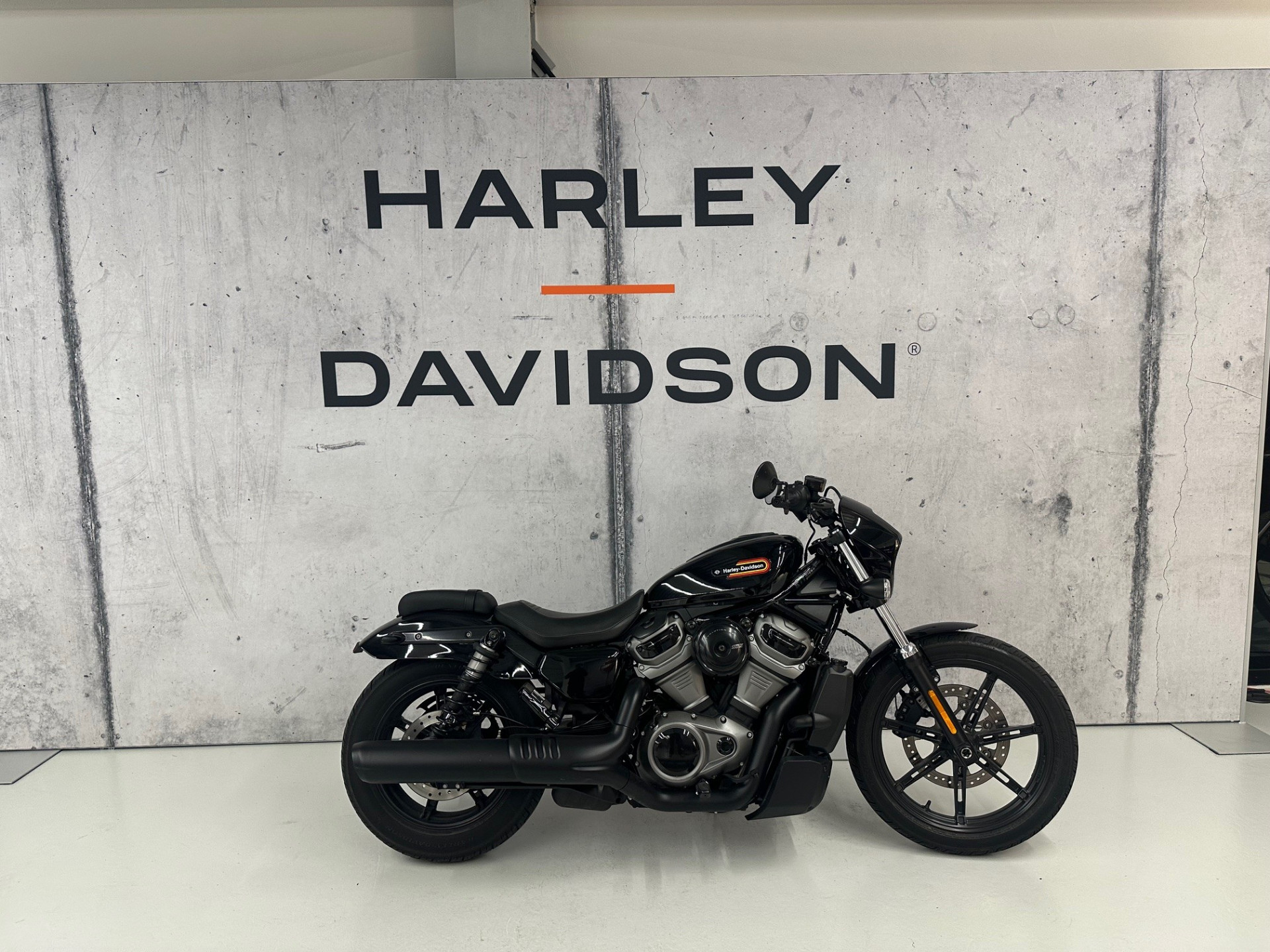 HARLEY-DAVIDSON RH 975 Nightster