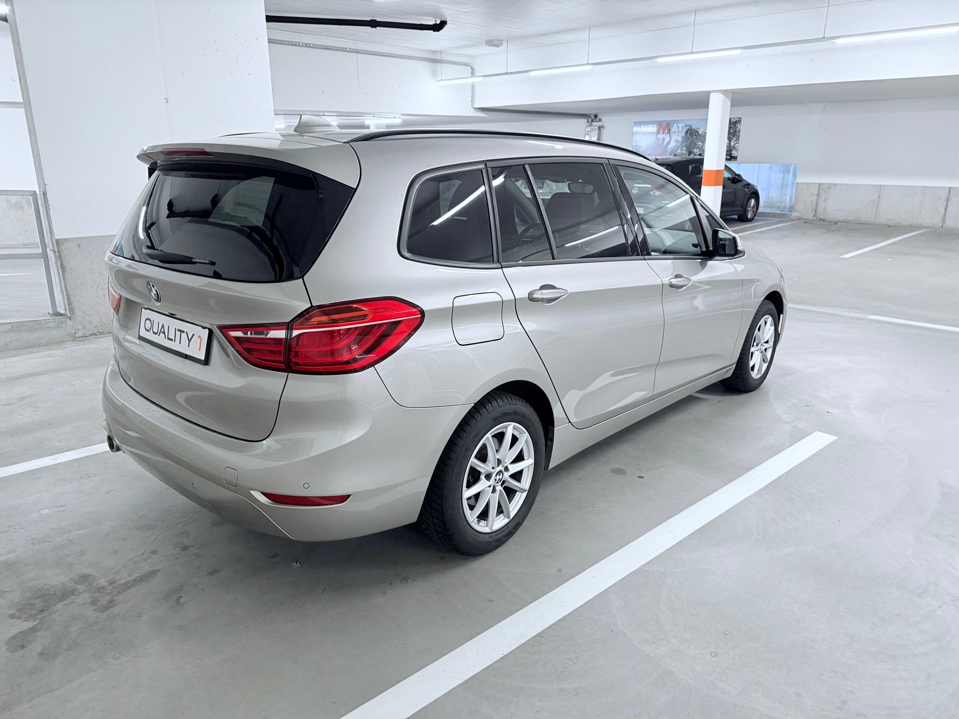 BMW 216d Gran Tourer-image-6