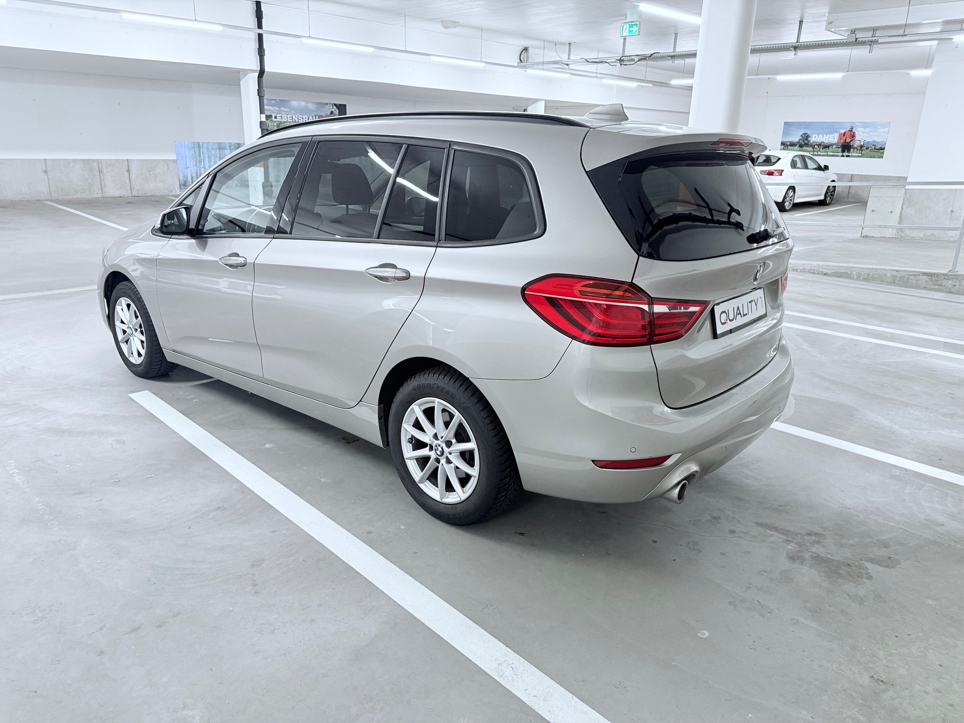 BMW 216d Gran Tourer-image-7