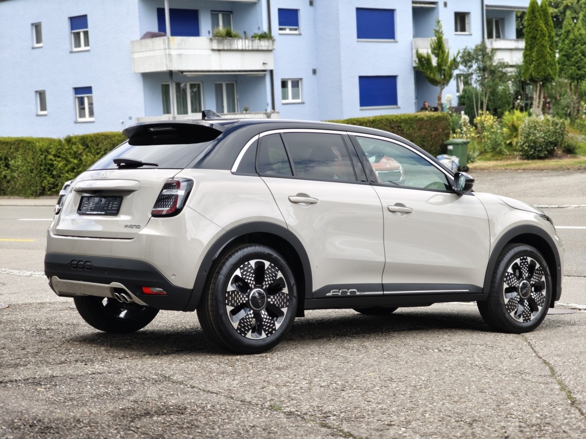 FIAT 600 1.2 Hybrid 136 La Prima Bicolore-image-2