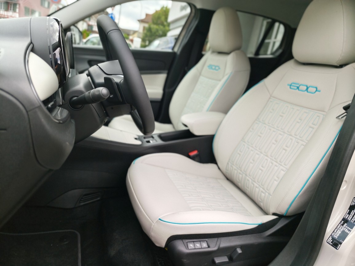 FIAT 600 1.2 Hybrid 136 La Prima Bicolore-image-5