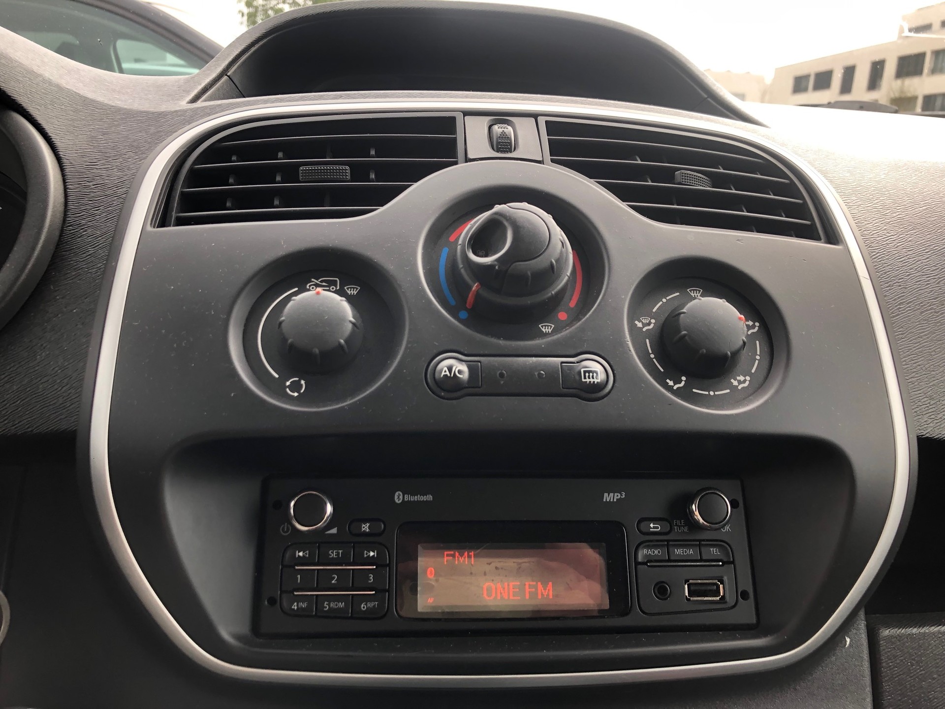 RENAULT Kangoo Medium TCe 115 ENERGY Business-image-11