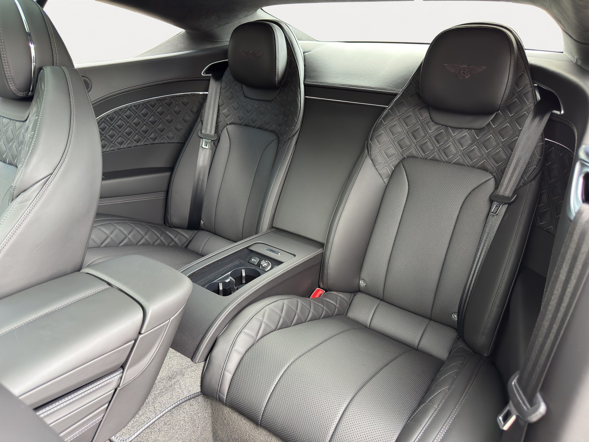 BENTLEY Continental GT 4.0 V8-image-9