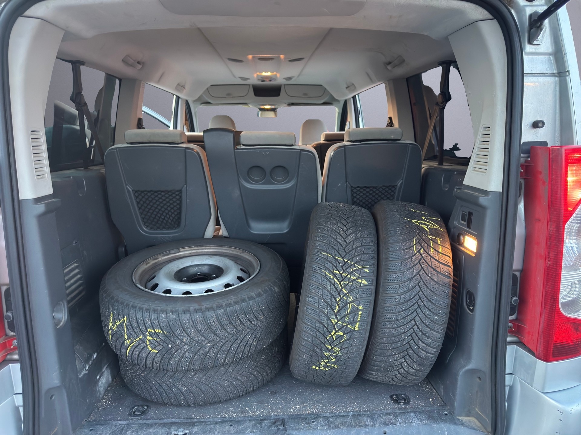 PEUGEOT Expert Tepee 2.0 HDi 163 PS, Automat, Allure L2 Lange version, 2 Schiebetüre, 8 Sitze, AHK-image-22