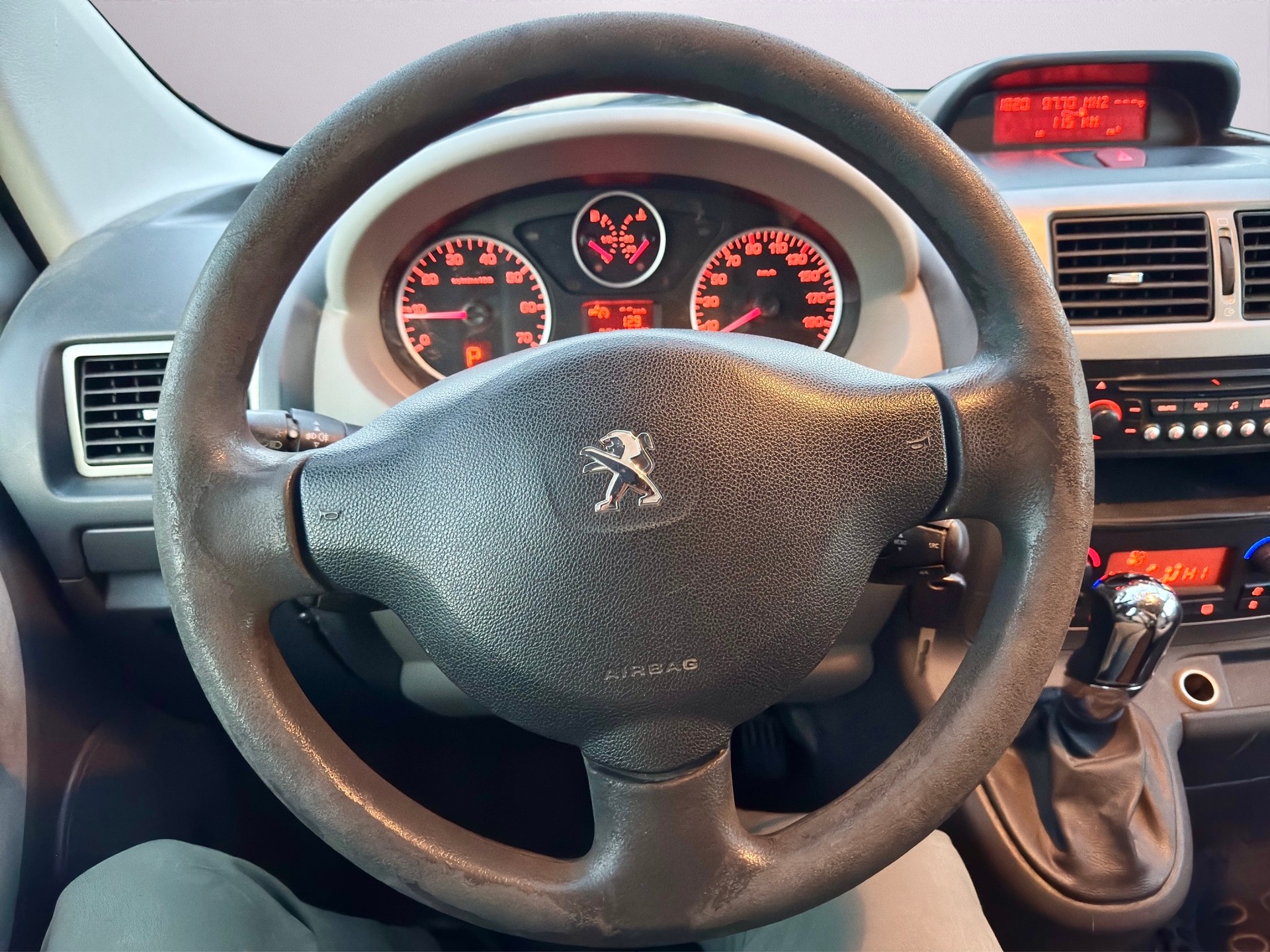 PEUGEOT Expert Tepee 2.0 HDi 163 PS, Automat, Allure L2 Lange version, 2 Schiebetüre, 8 Sitze, AHK-image-15