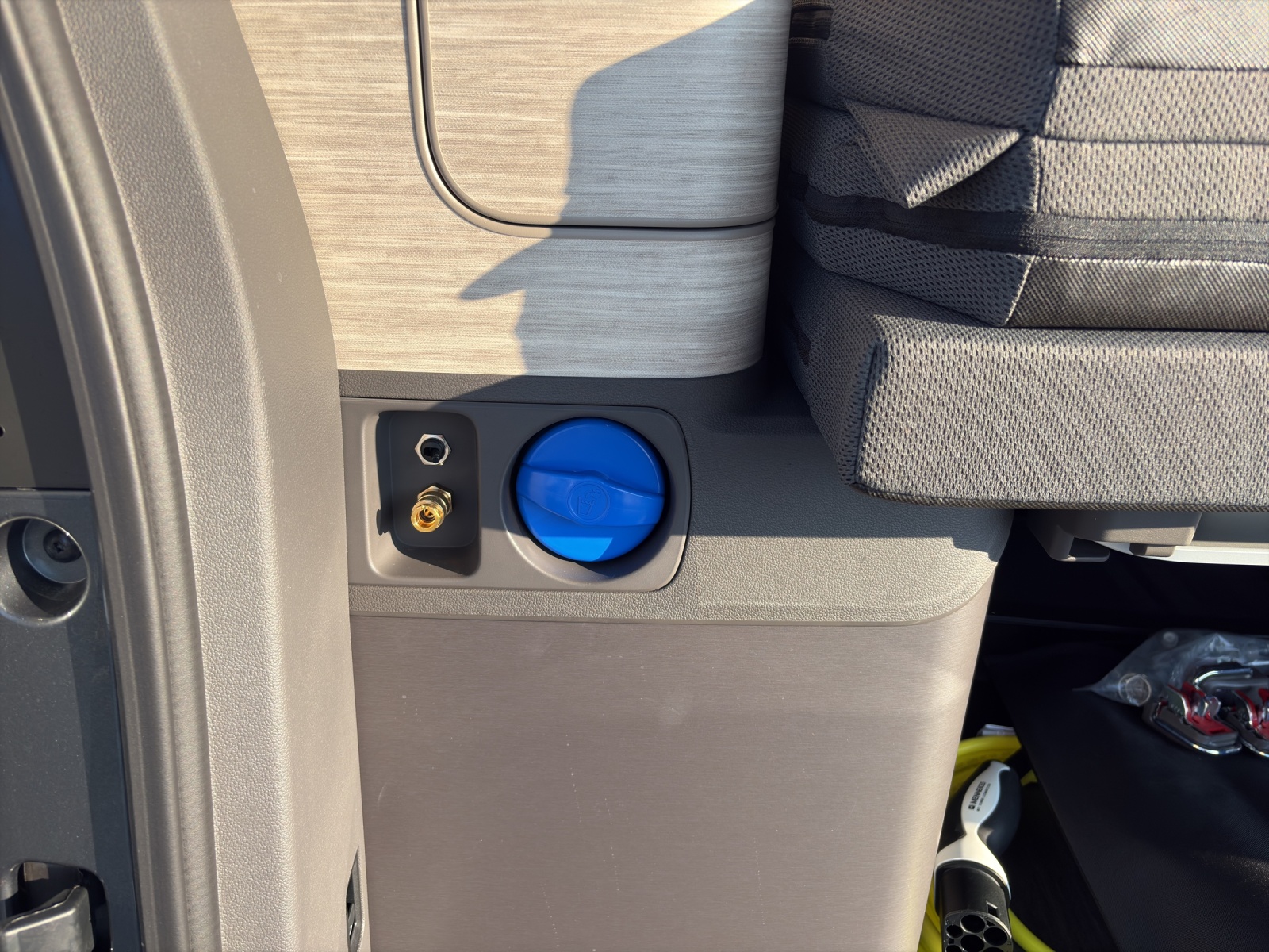 VW California eHybrid Ocean 4Motion-image-13