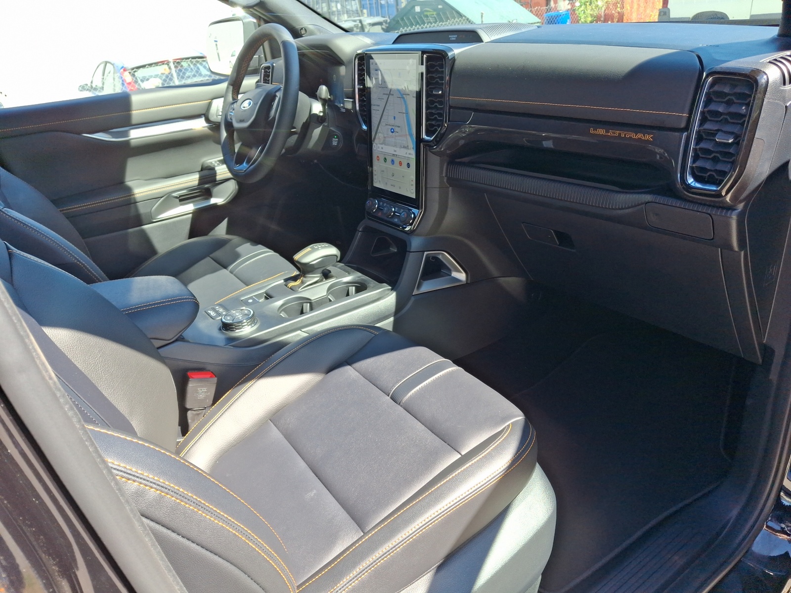 FORD Ranger Wildtrak 2.0 Diesel Eco Blue e-4WD Automat-image-11