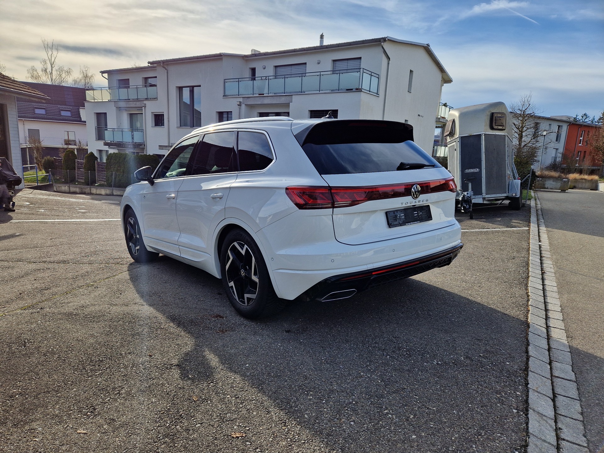 VW Touareg 3.0 TDI R-Line Tiptronic-image-4