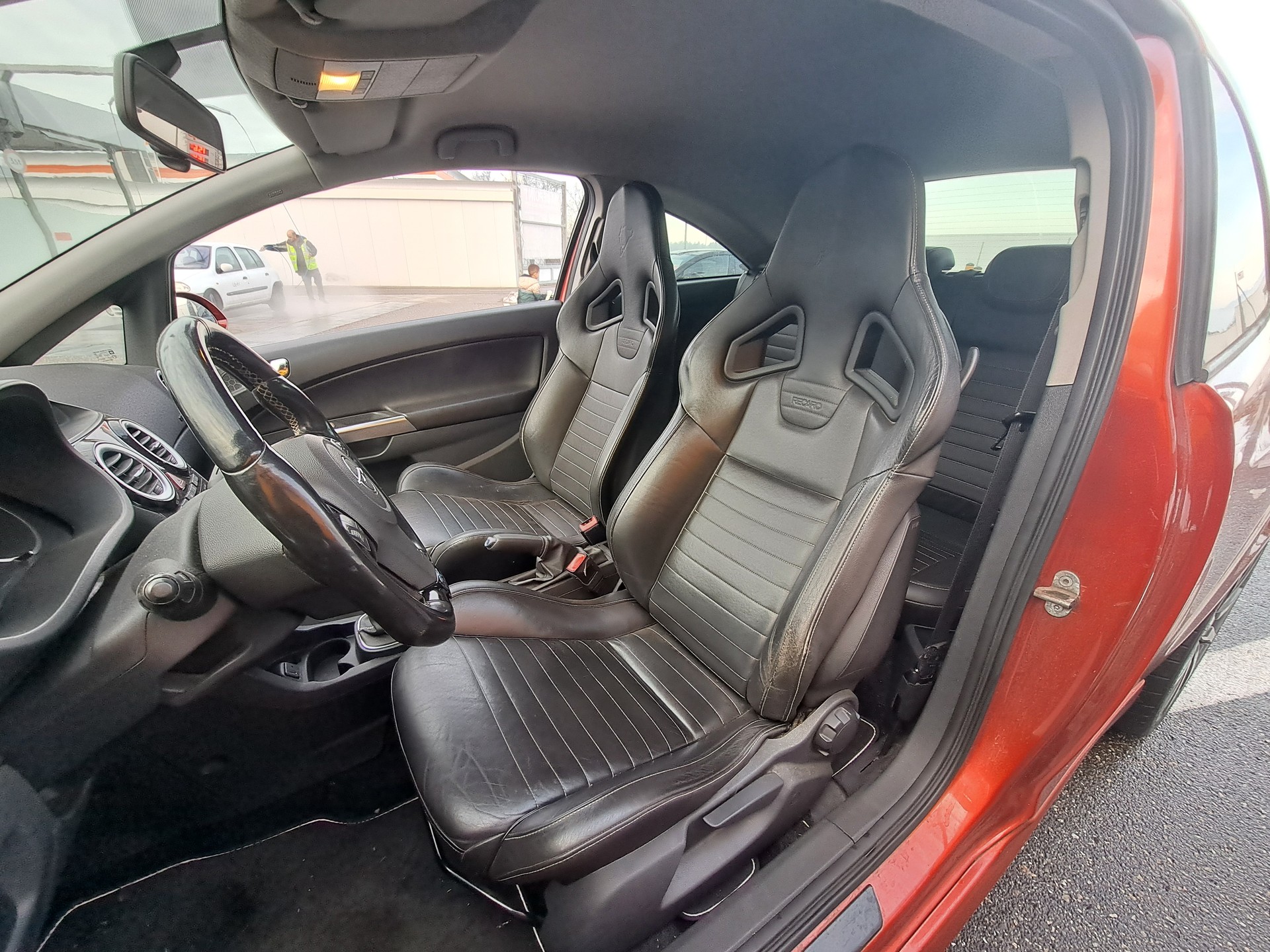 OPEL Corsa 1.6 Turbo OPC Nürburgring Edition-image-7