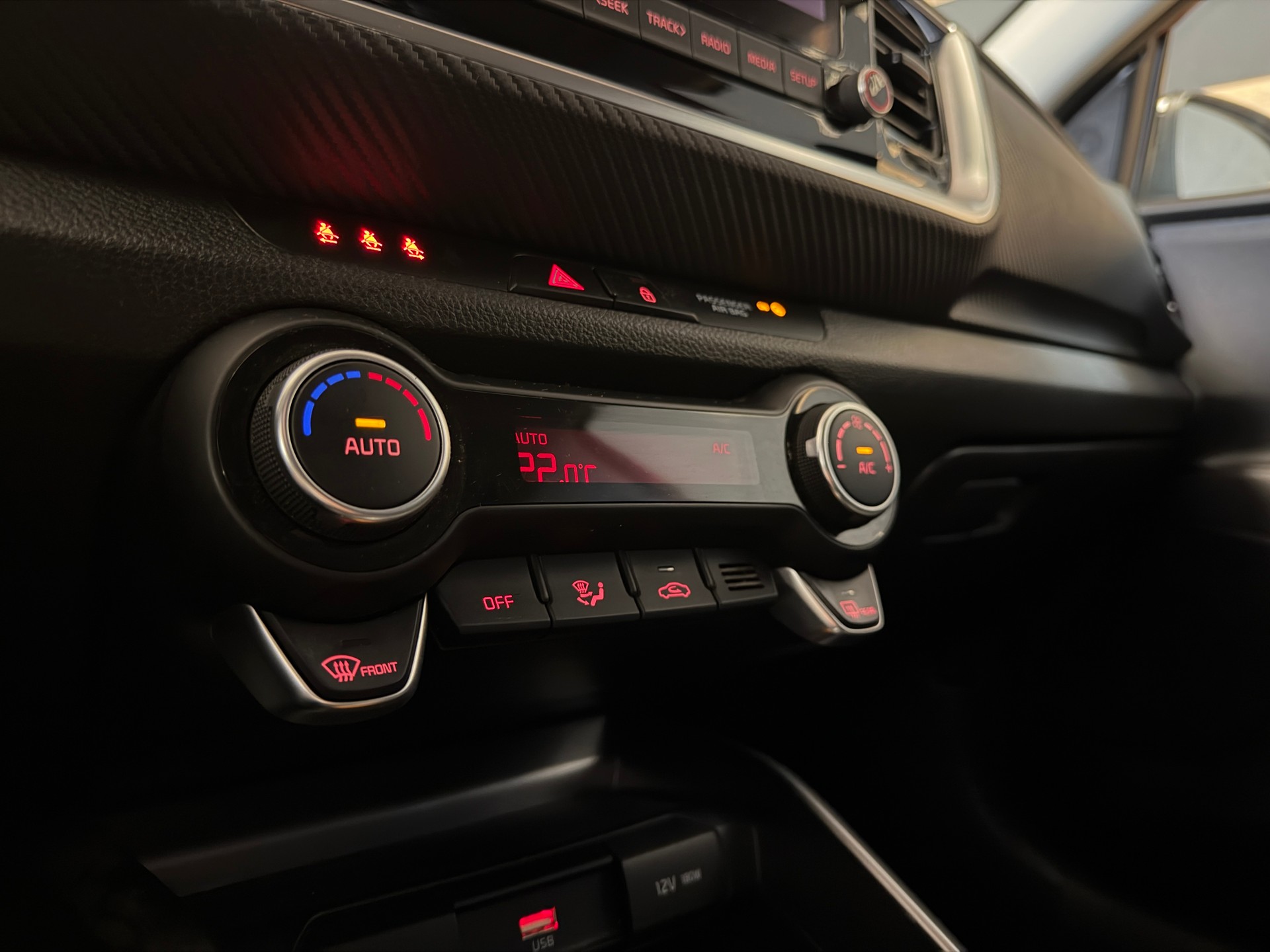 KIA Stonic 1.0 T-GDI MHEV GT-Line iMT-image-15