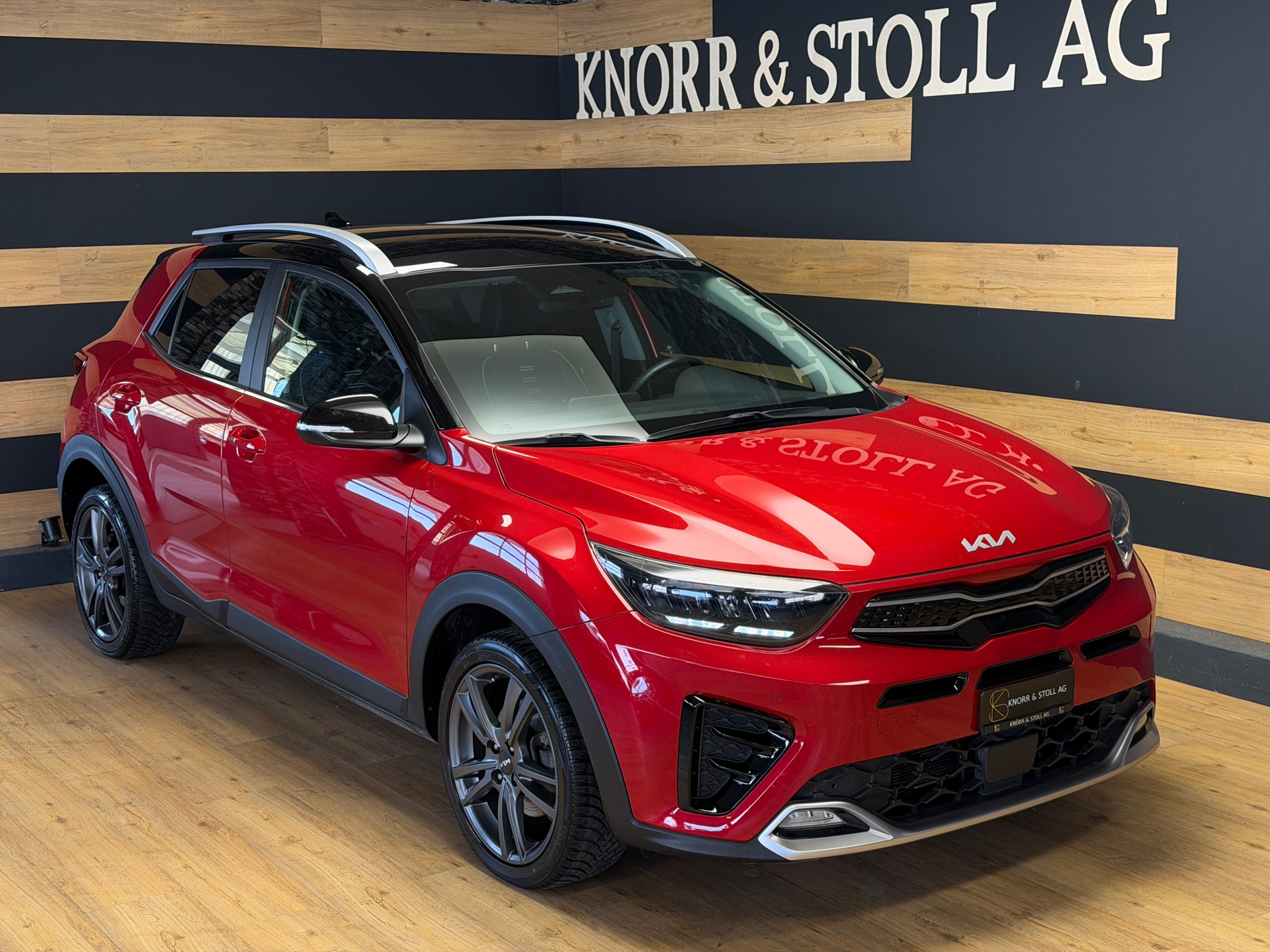 KIA Stonic 1.0 T-GDI MHEV GT-Line iMT-showroom-element-3