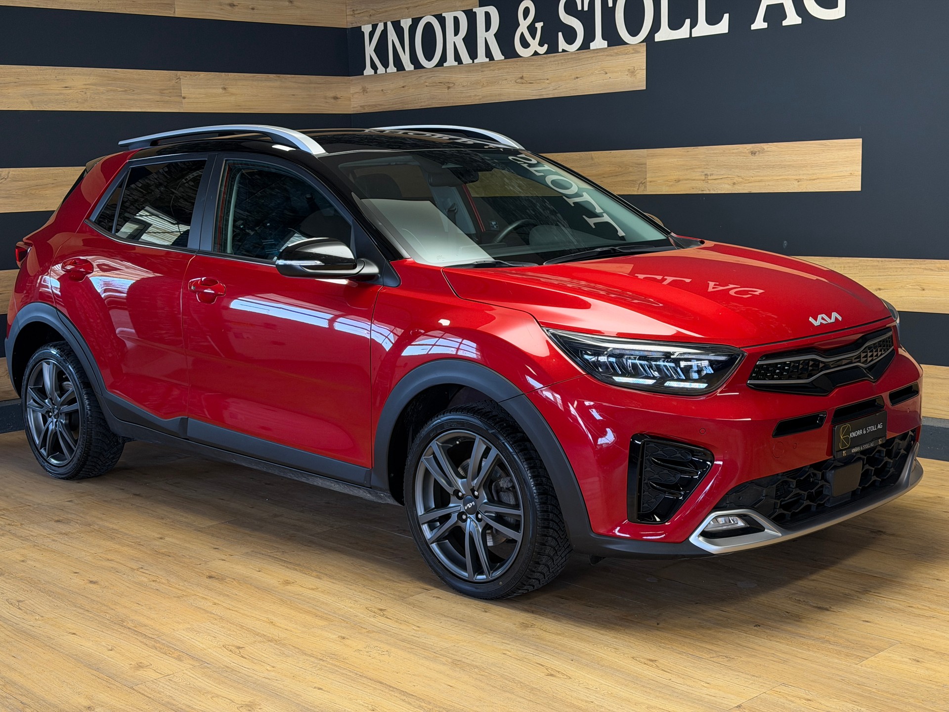 KIA Stonic 1.0 T-GDI MHEV GT-Line iMT-showroom-element-2
