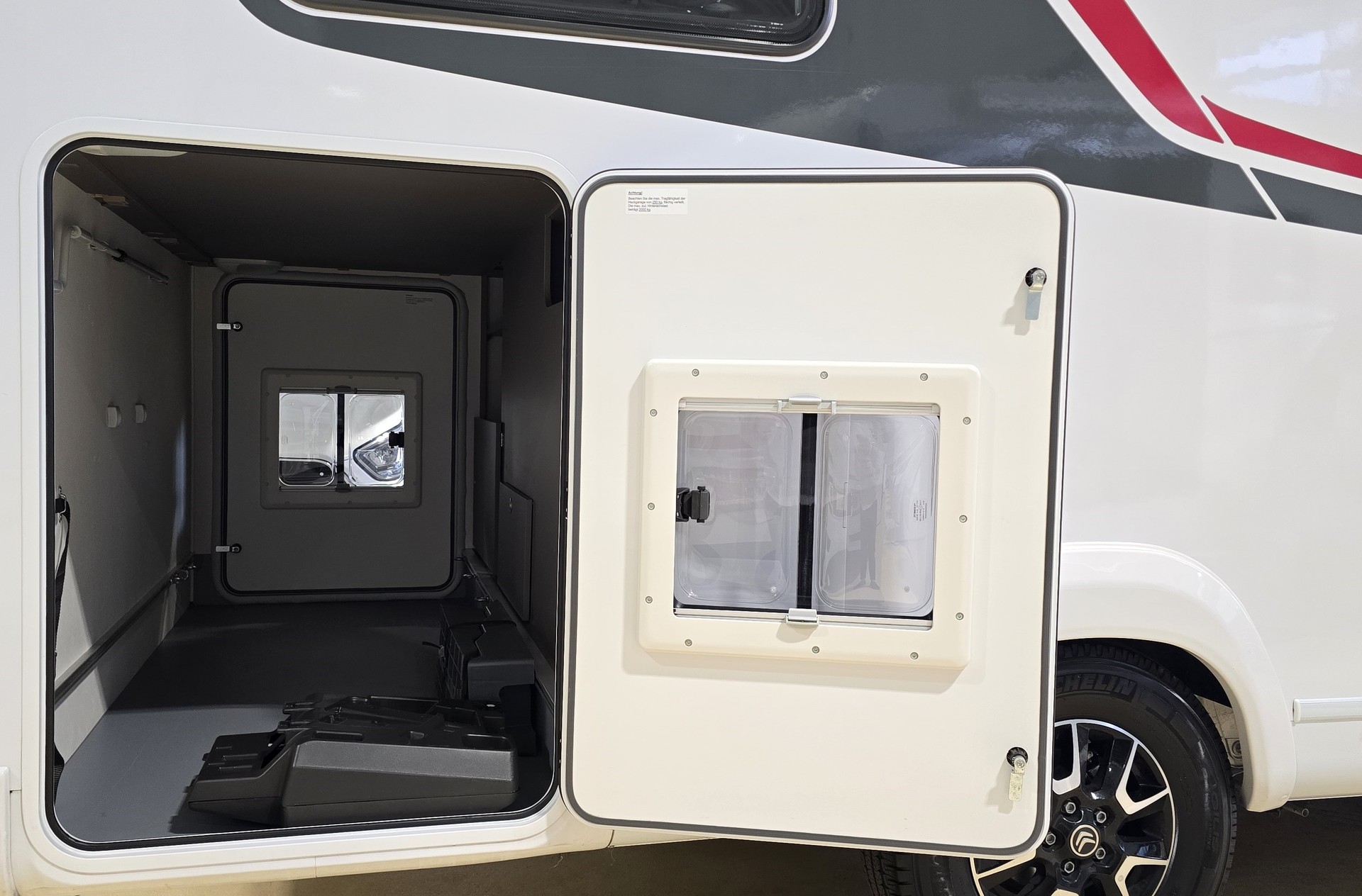 LMC Lift Tourer H 660G, Citroen Jumper 2.2BlueHdi 140PS-image-3