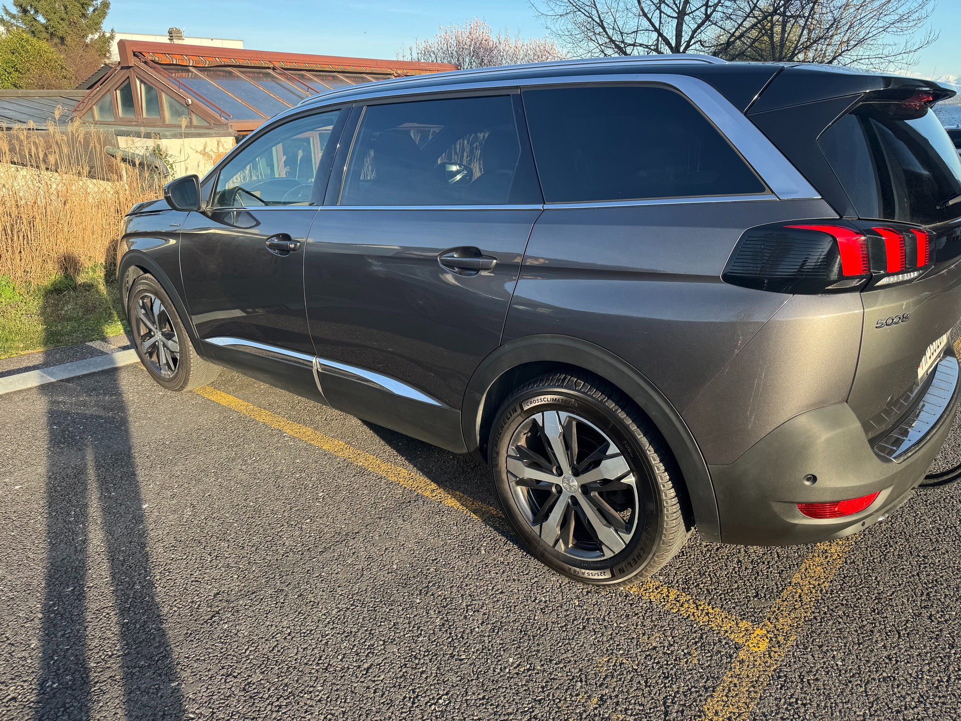 PEUGEOT 5008 1.6 BlueHDi GT Line ETA-image-2