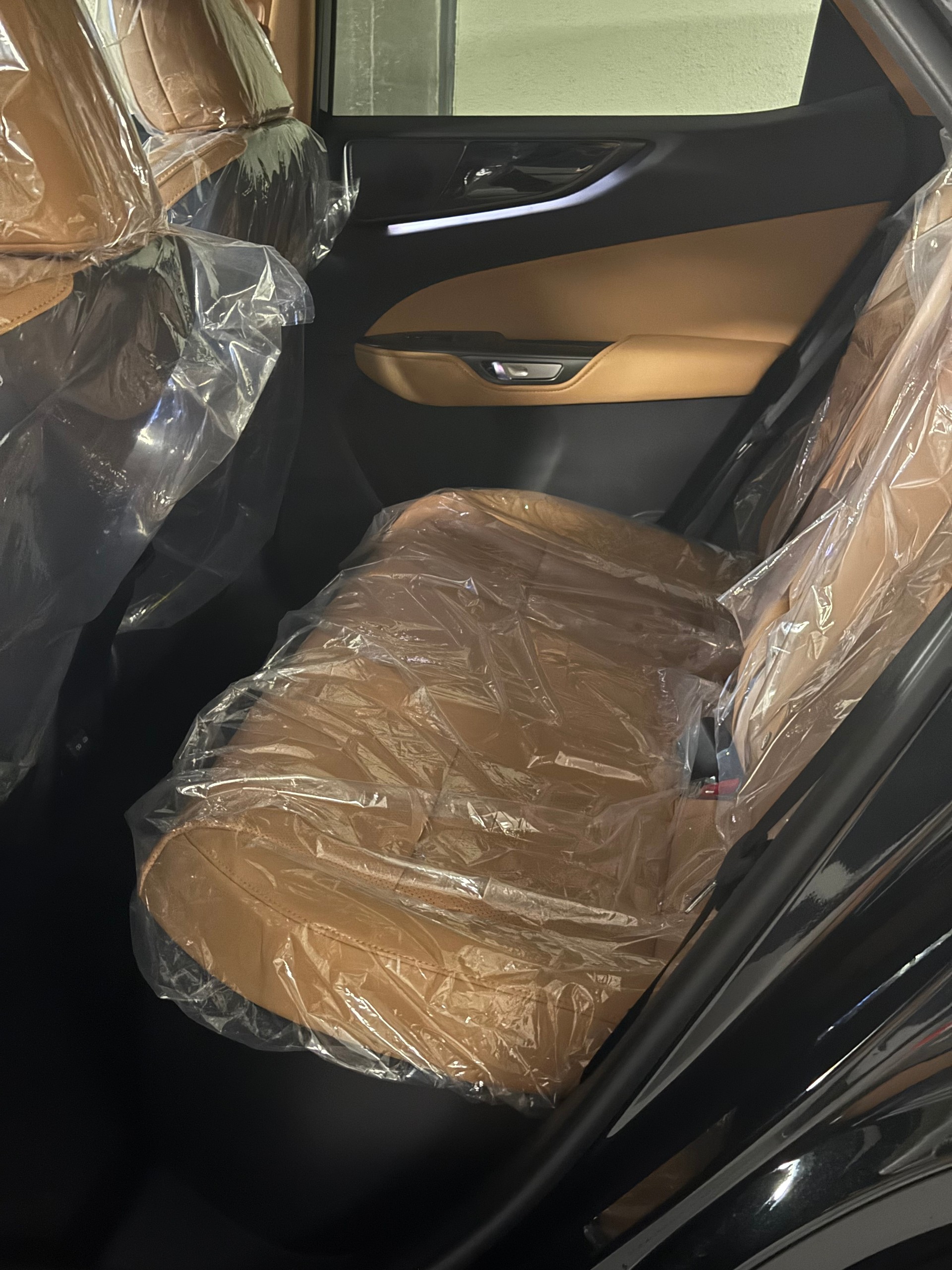 LEXUS NX 450h+ E-FOUR Comfort-image-9