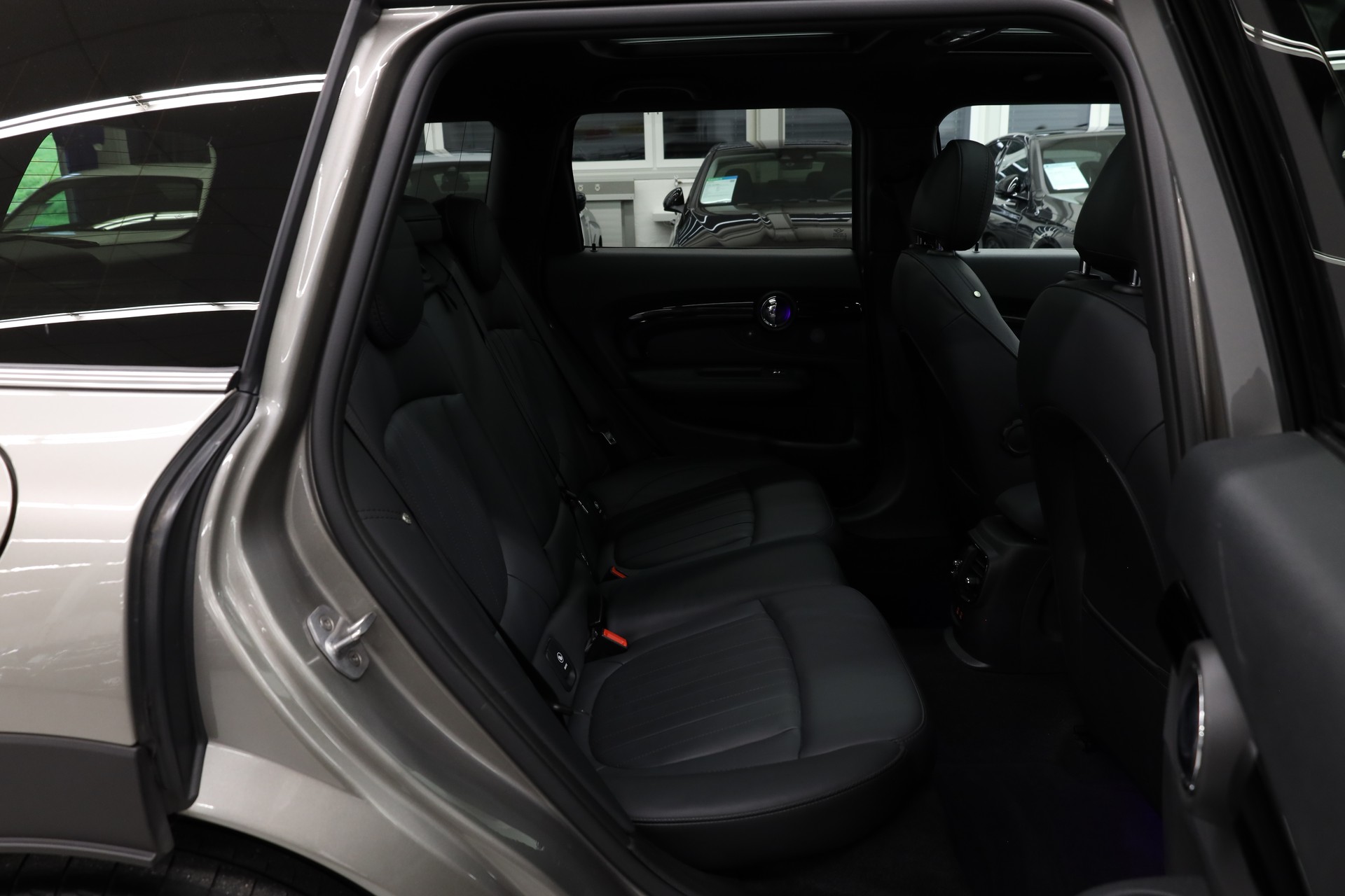 MINI Clubman F54 2.0i John Cooper Works ALL4-image-25