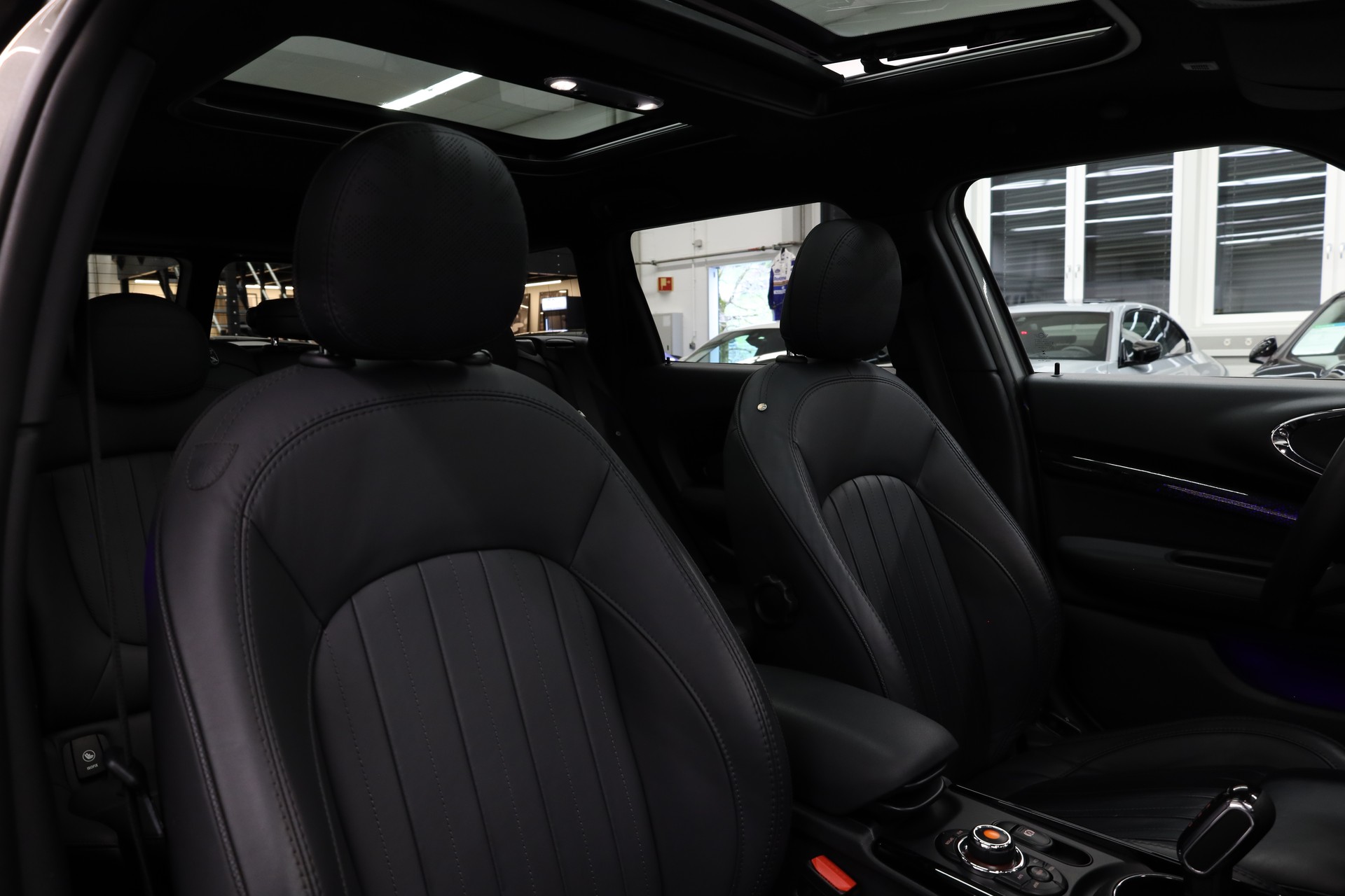 MINI Clubman F54 2.0i John Cooper Works ALL4-image-17