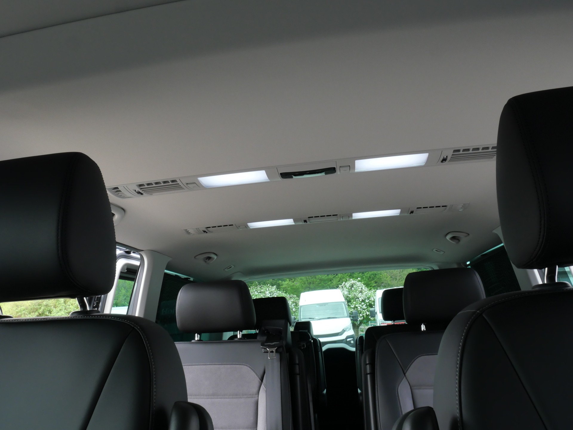 VW T6.1 Multivan 2.0 Bi-TDI Generation Six Highline 4Motion DSG *Neuzustand, CH-Auto*-image-12