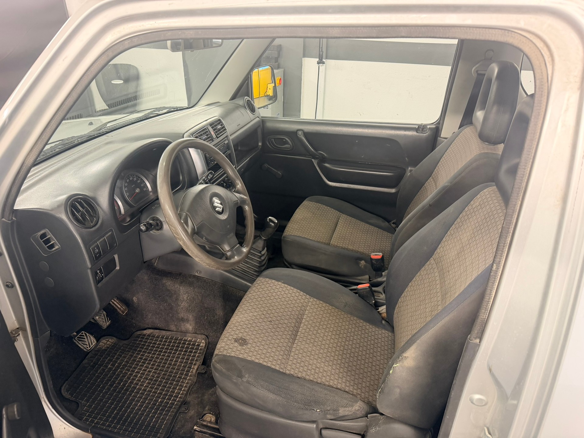 SUZUKI Jimny 1.3 16V Country-image-7