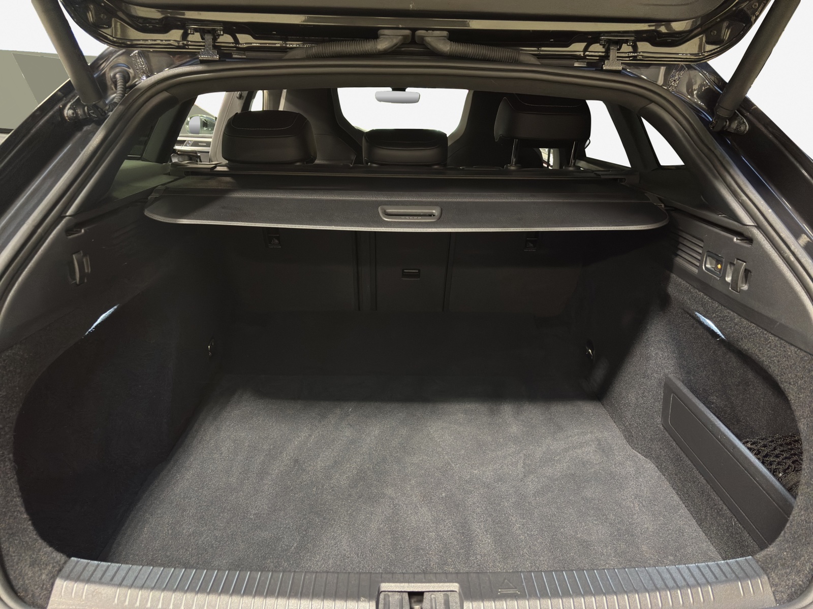 VW Arteon SB 2.0 TSI R-Line 4Motion DSG-image-12