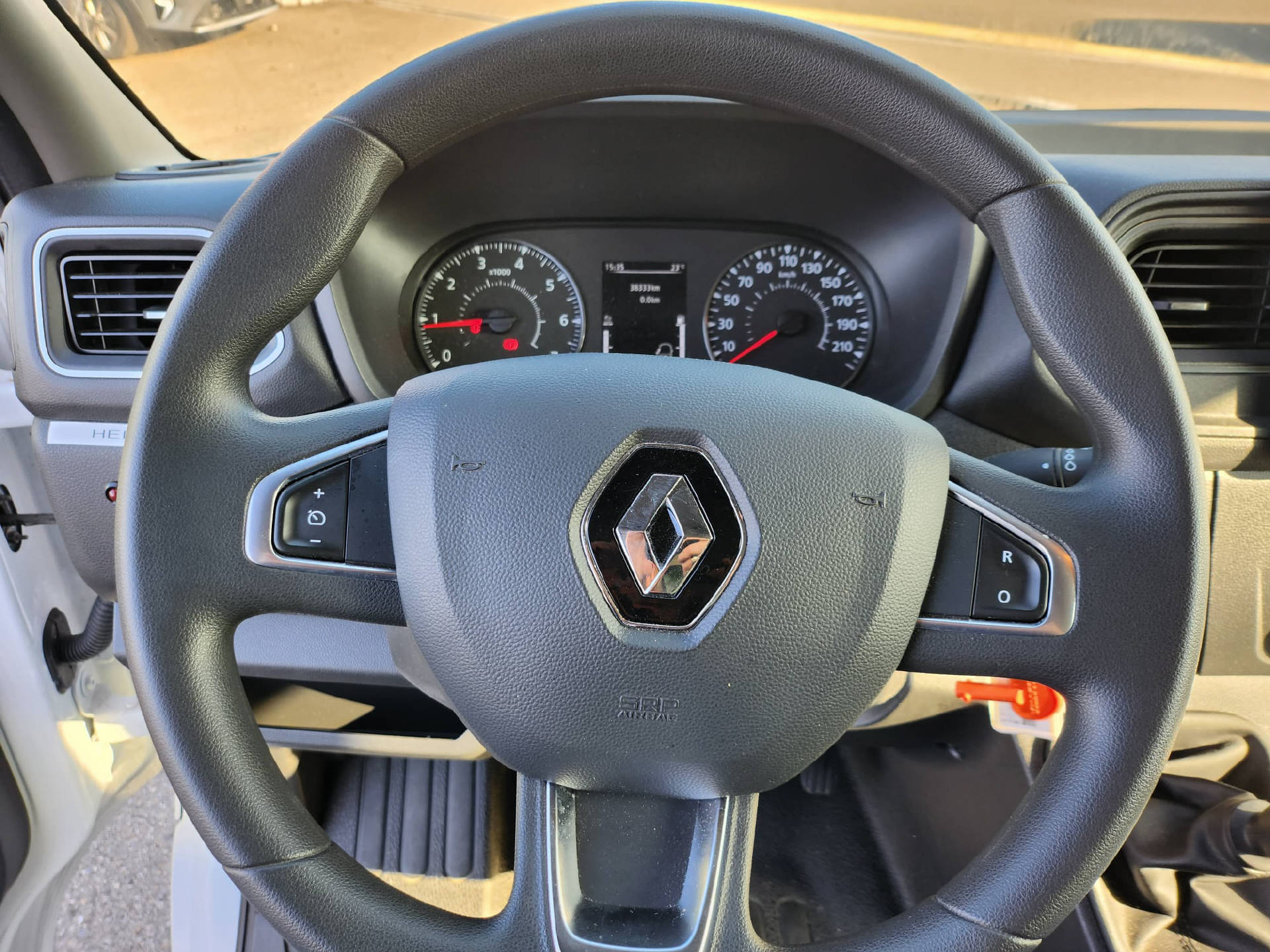 RENAULT Master Kab.-Ch. 3.5 t L3H1 2.3 dCi 145 TwinTurbo-image-8