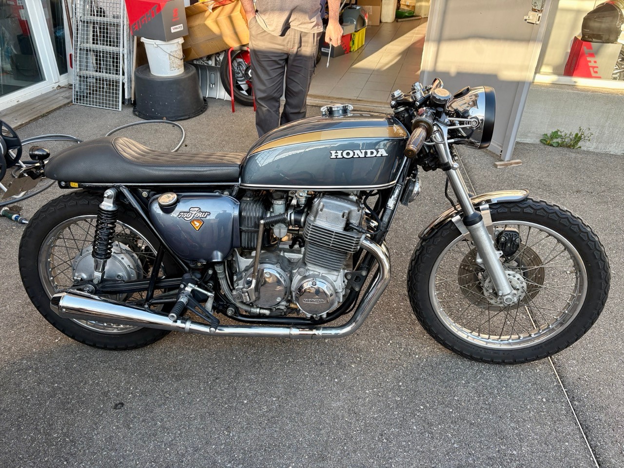 HONDA CB750 Four K2 1972 café racer (homologuée)-image-2