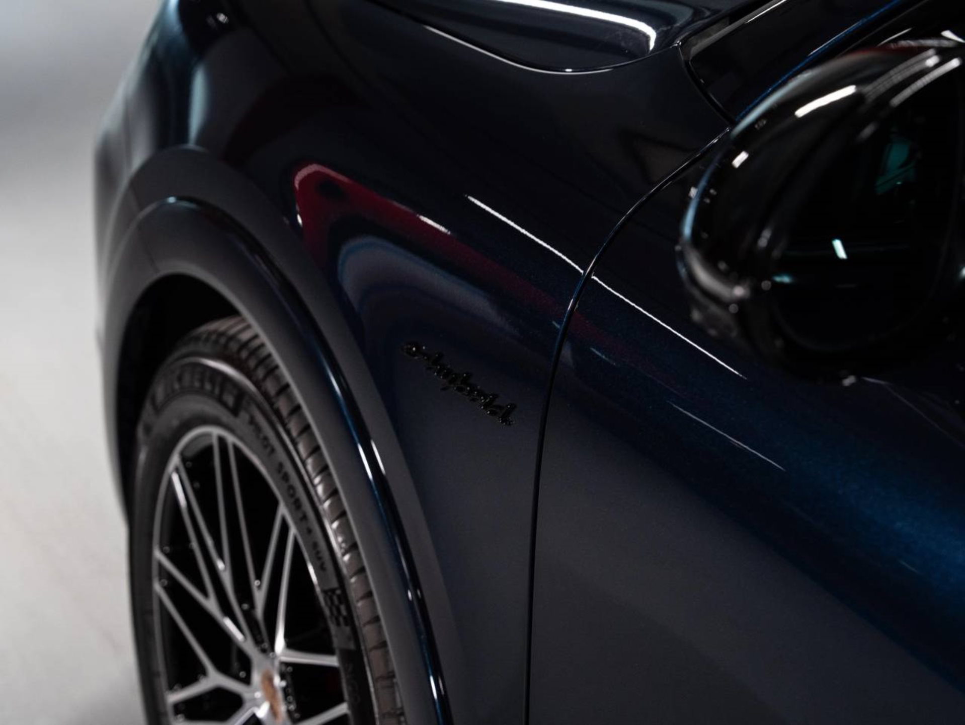 PORSCHE Cayenne S E-Hybrid Coupé Black Edition-image-20