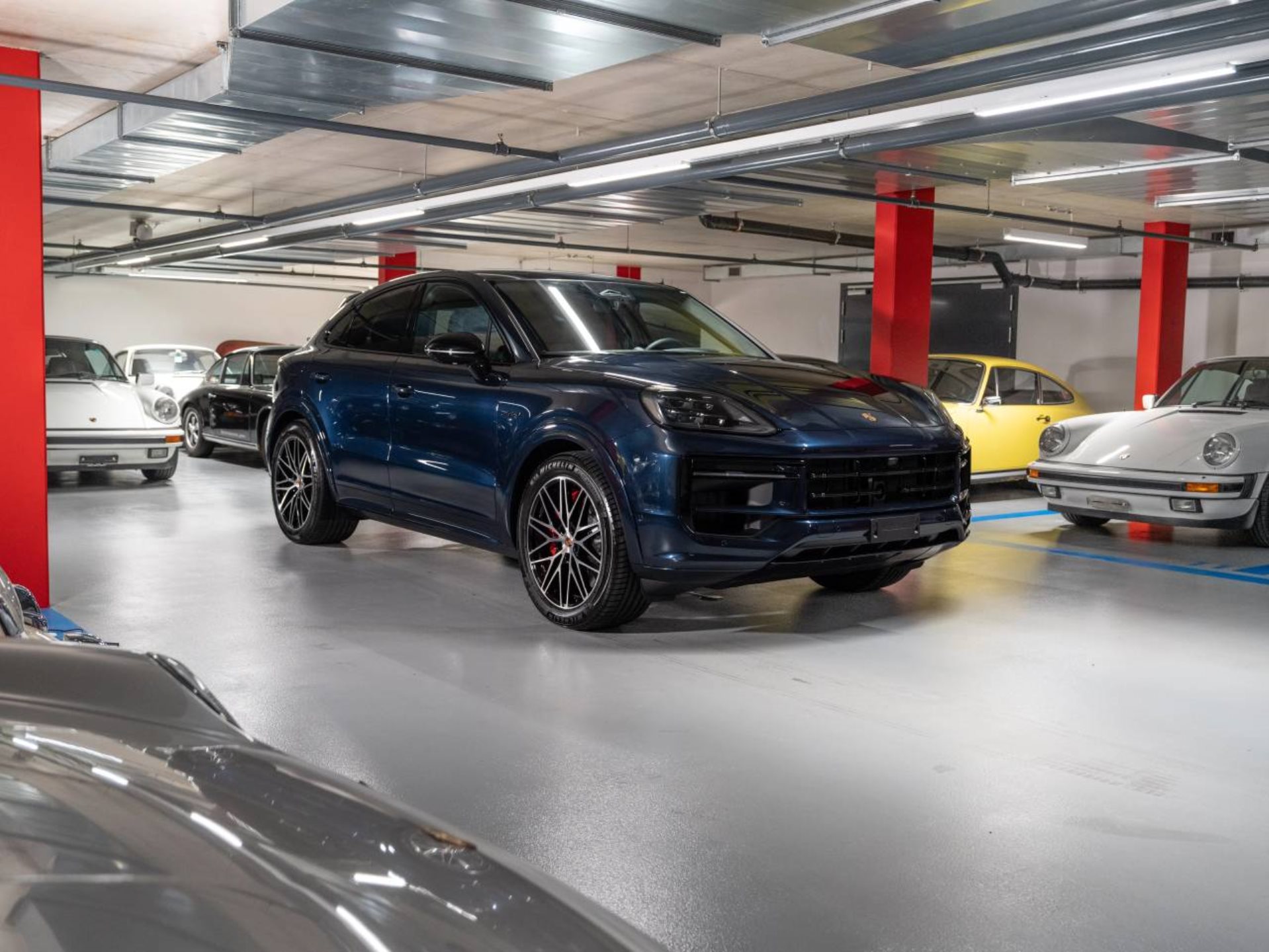 PORSCHE Cayenne S E-Hybrid Coupé Black Edition-image-5