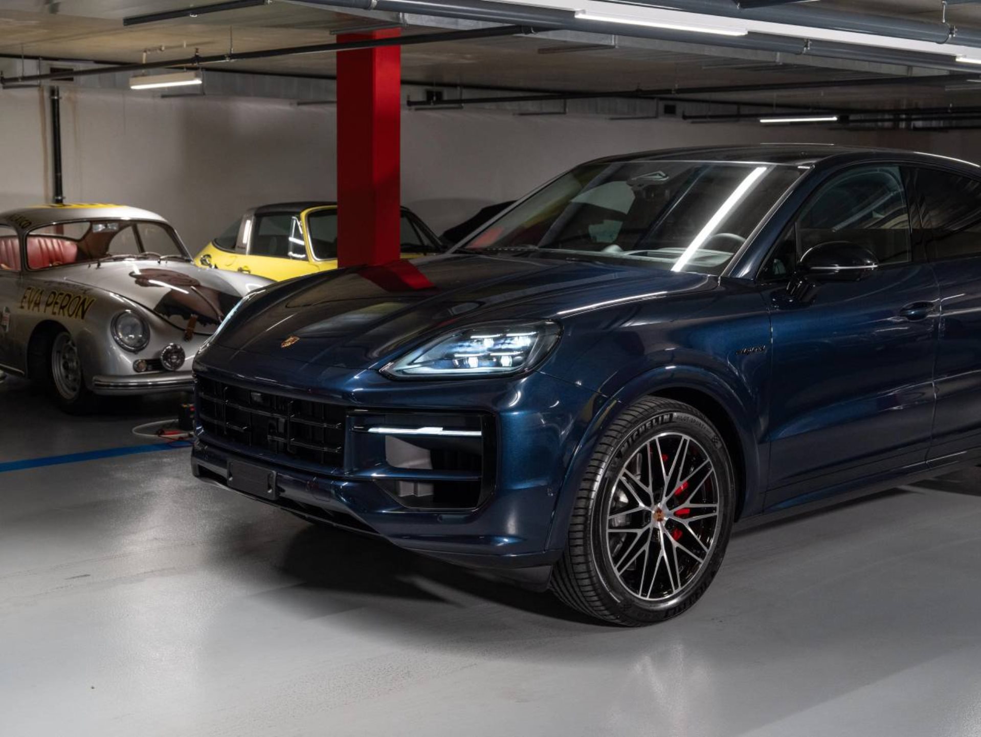 PORSCHE Cayenne S E-Hybrid Coupé Black Edition-image-19