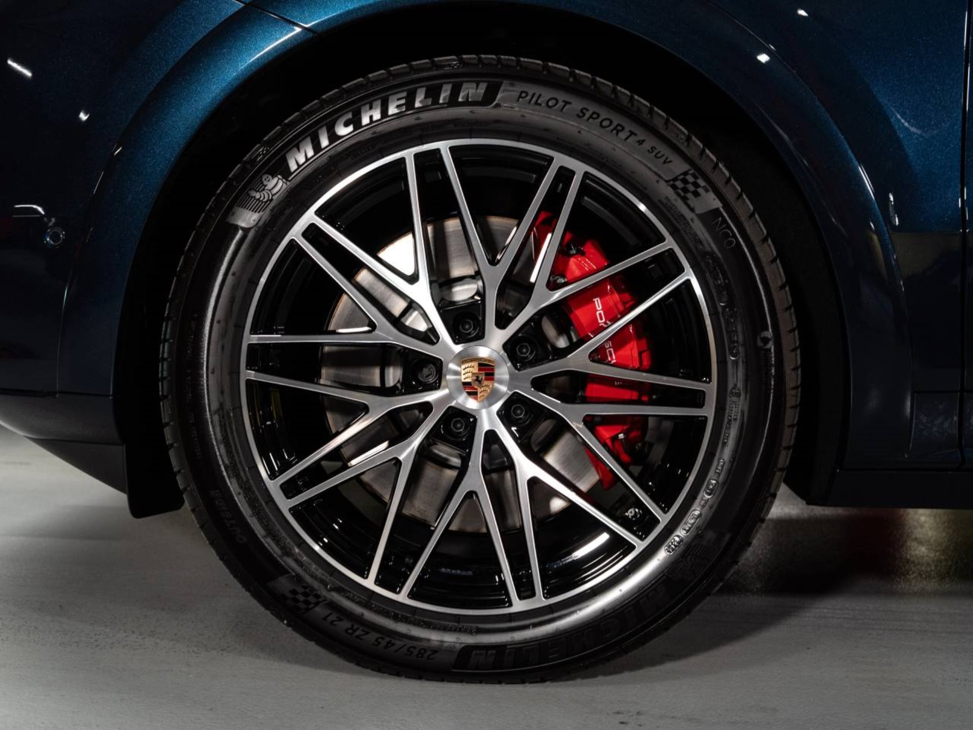 PORSCHE Cayenne S E-Hybrid Coupé Black Edition-image-18