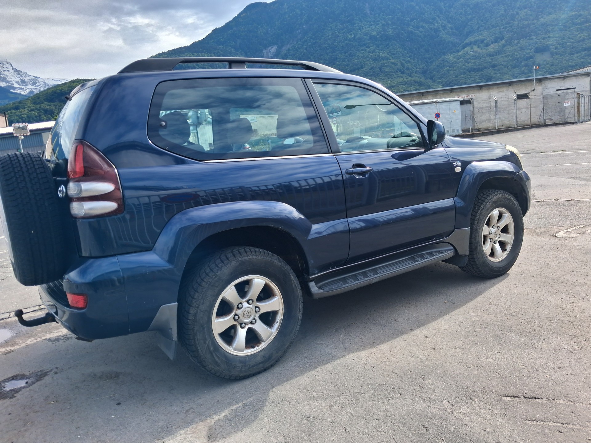 TOYOTA Land Cruiser 3.0 TD Linea Terra-image-6