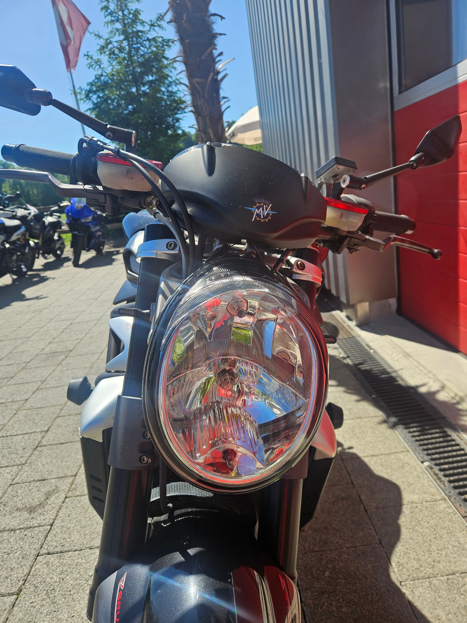 MV AGUSTA B4 Brutale 910-image-4