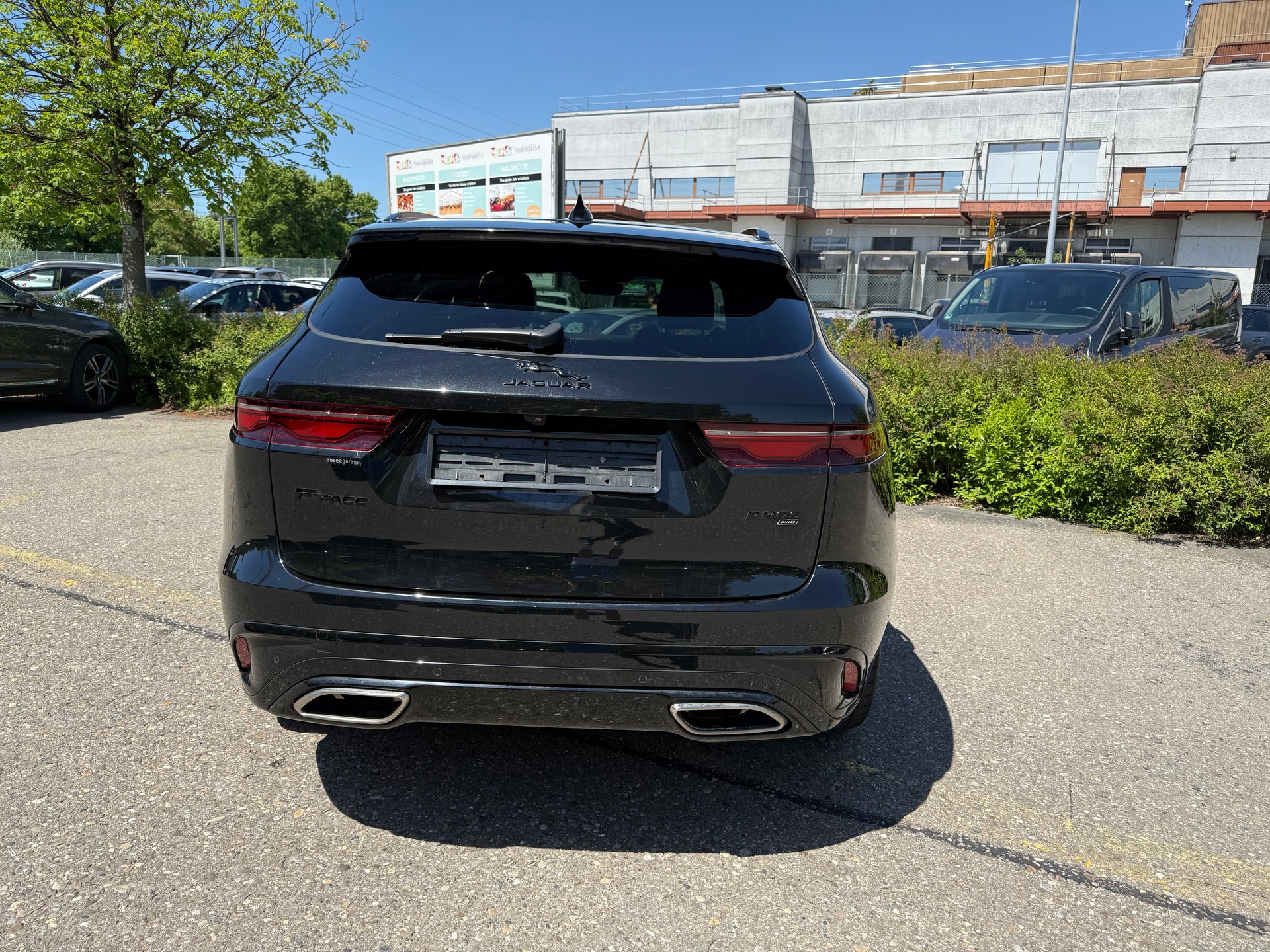 JAGUAR 3.0 I6 R-Dynamic SE AWD-image-2