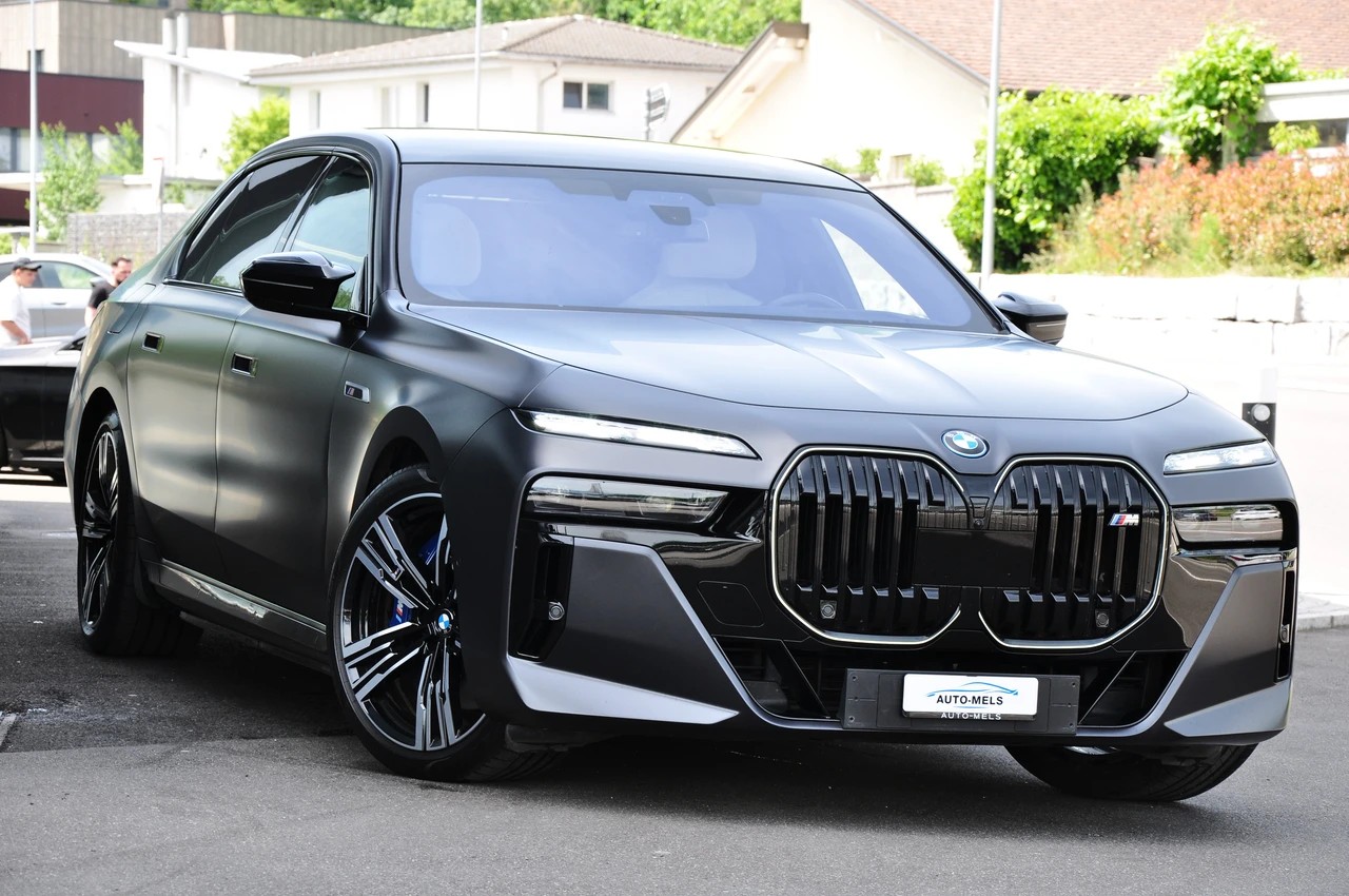 BMW M760e xDrive Steptronic-image-7