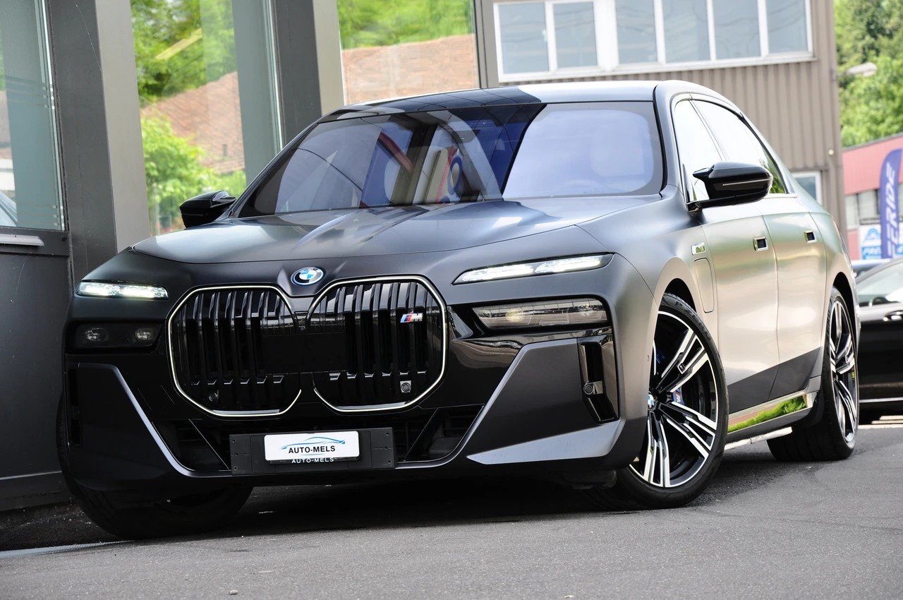 BMW M760e xDrive Steptronic