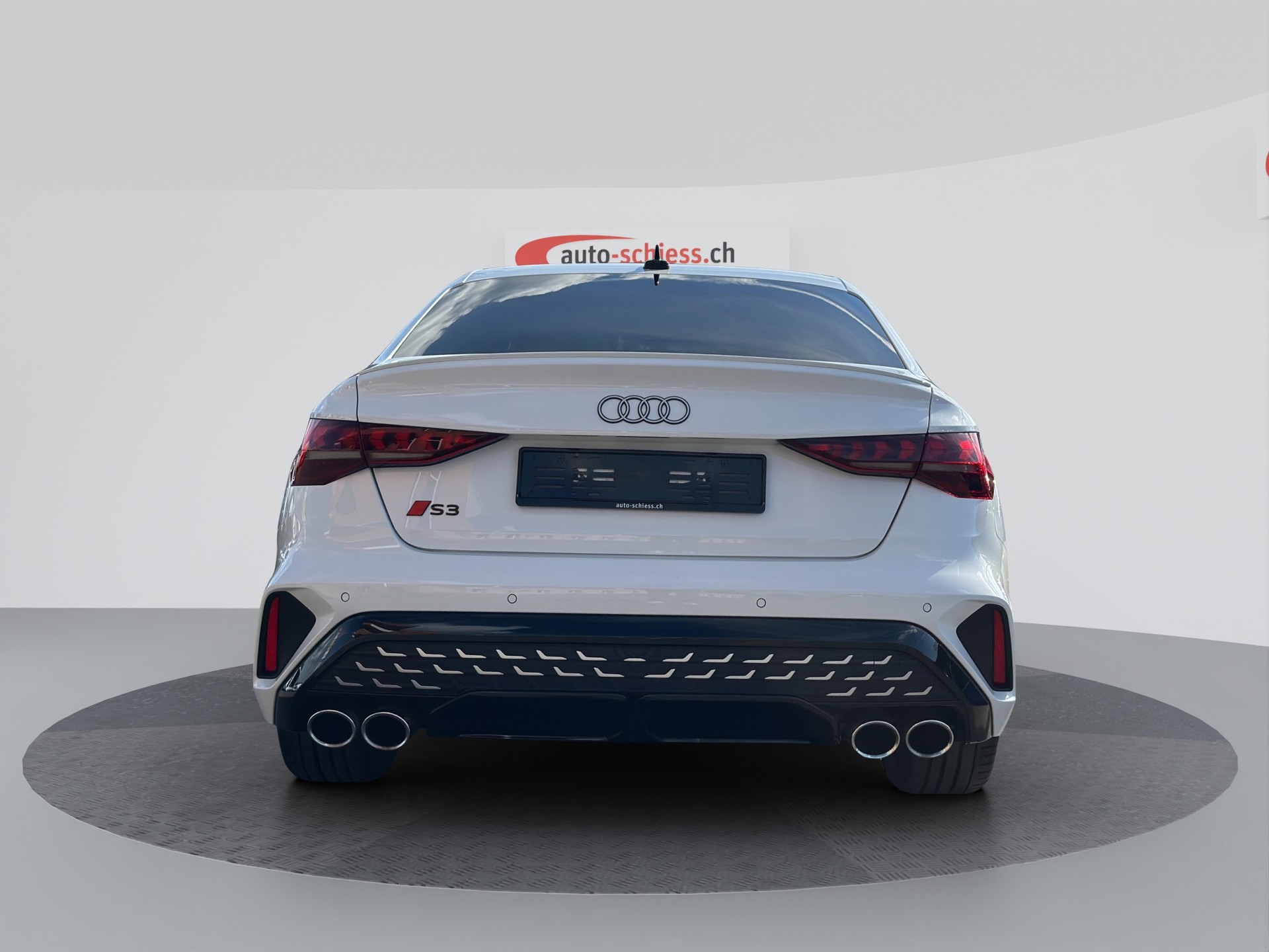 AUDI S3 TFSI quattro S-tronic-showroom-element-3