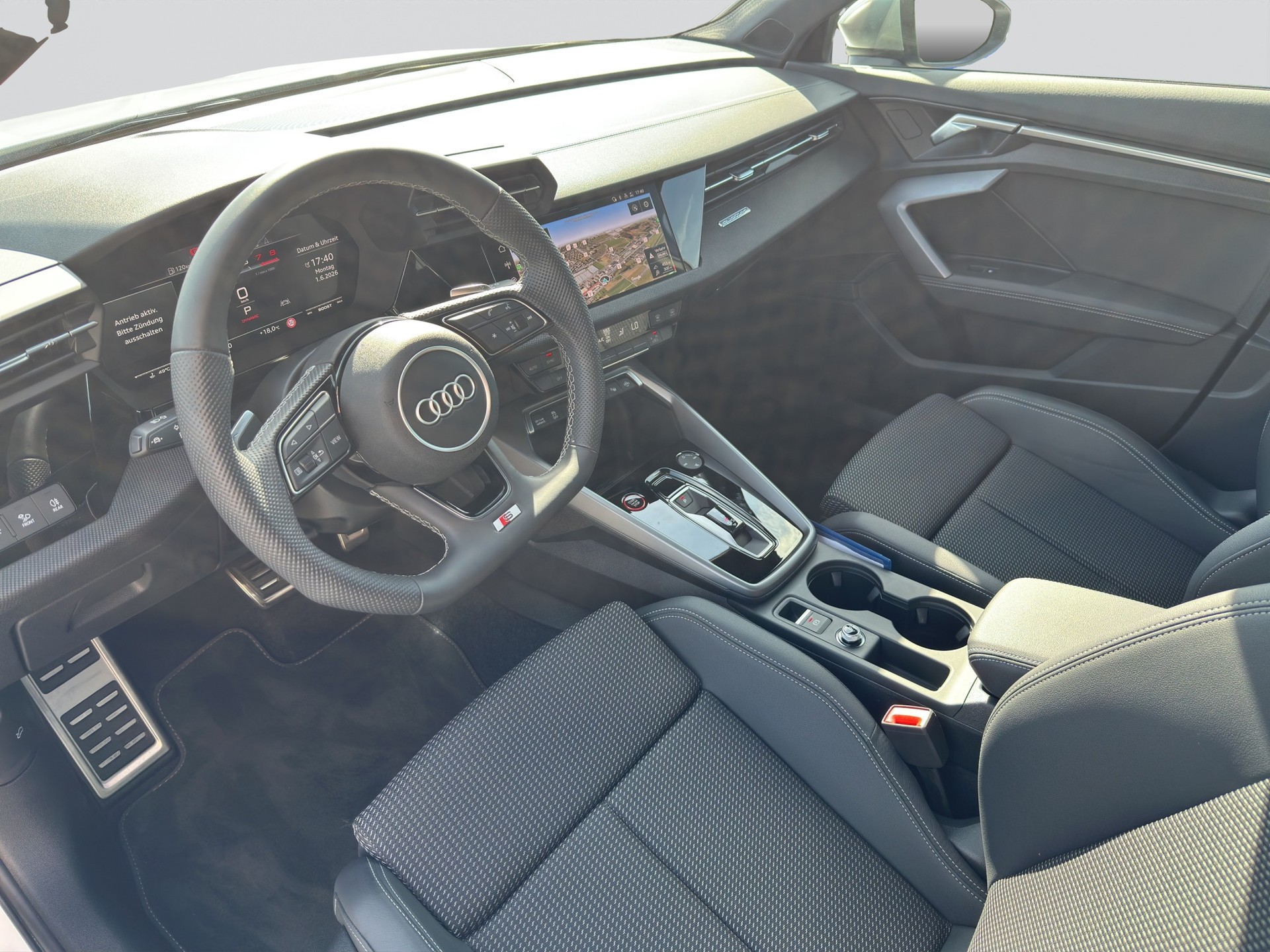 AUDI S3 TFSI quattro S-tronic-image-6