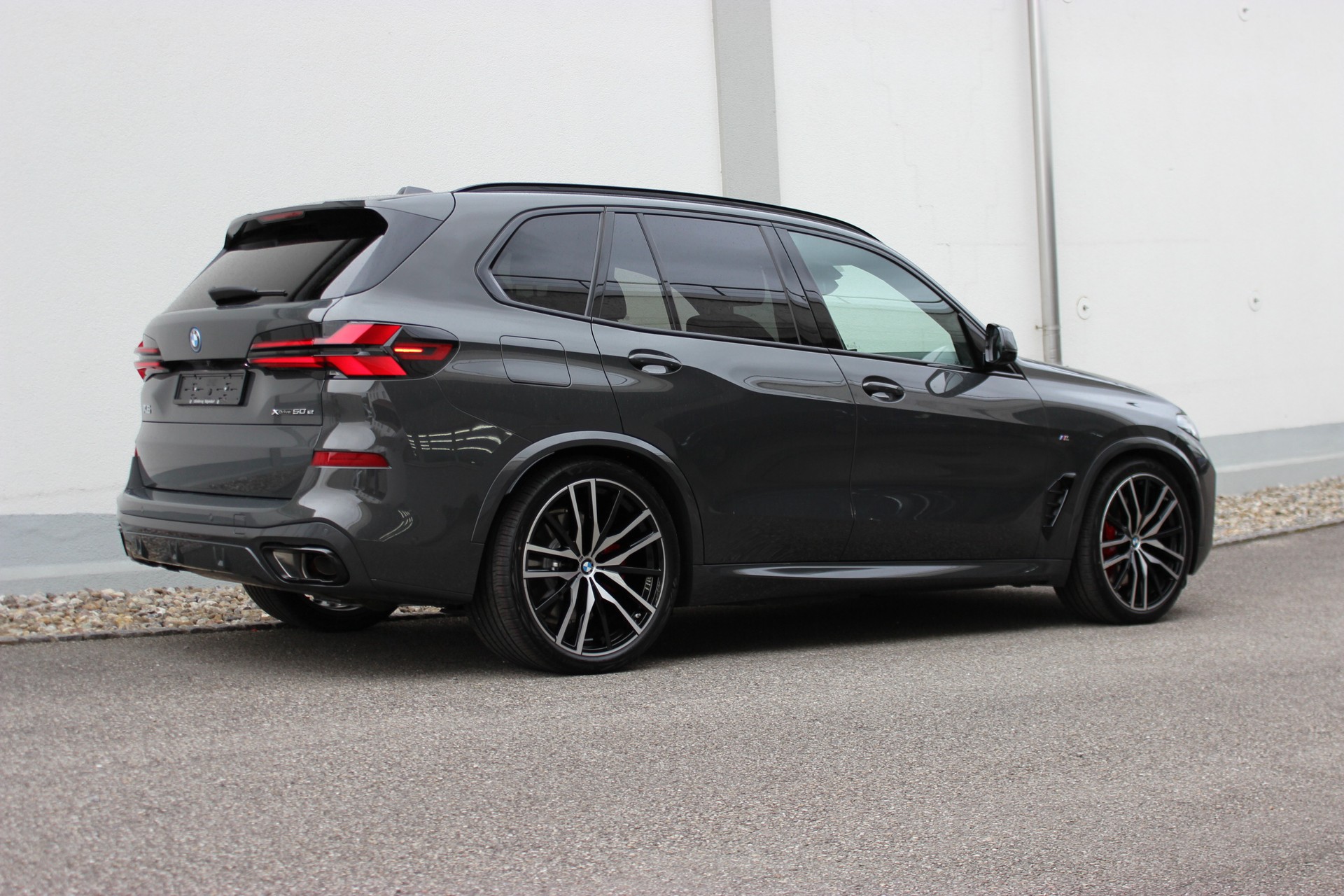 BMW X5 xDrive 50e M Sport Pro Individual DRAVITGRAU *0.9%-LEASINGAKTION*-image-2