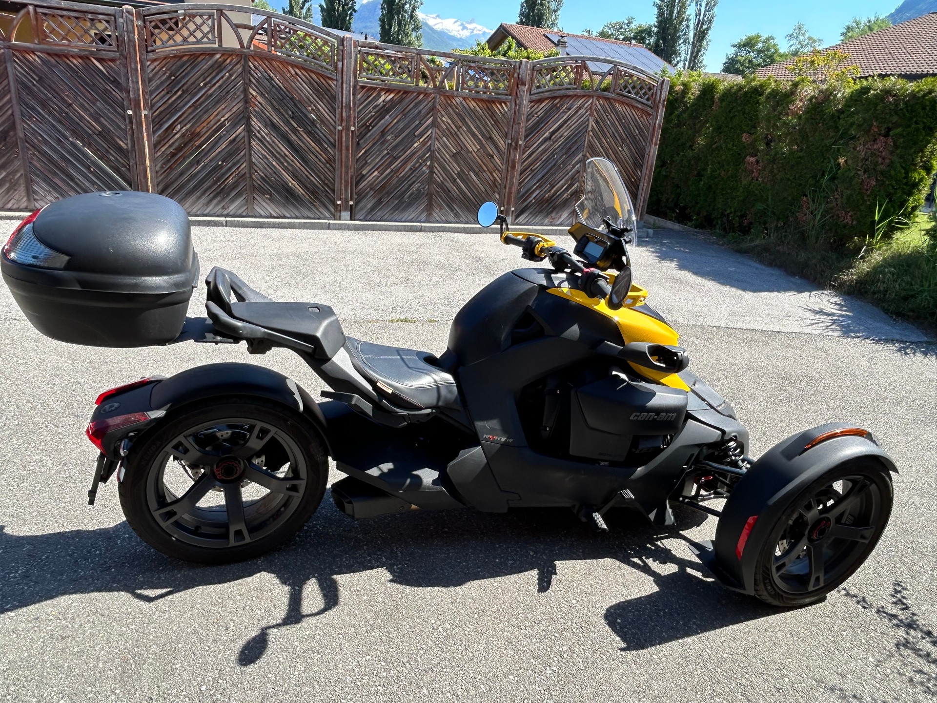 CAN-AM RYKER-image-1
